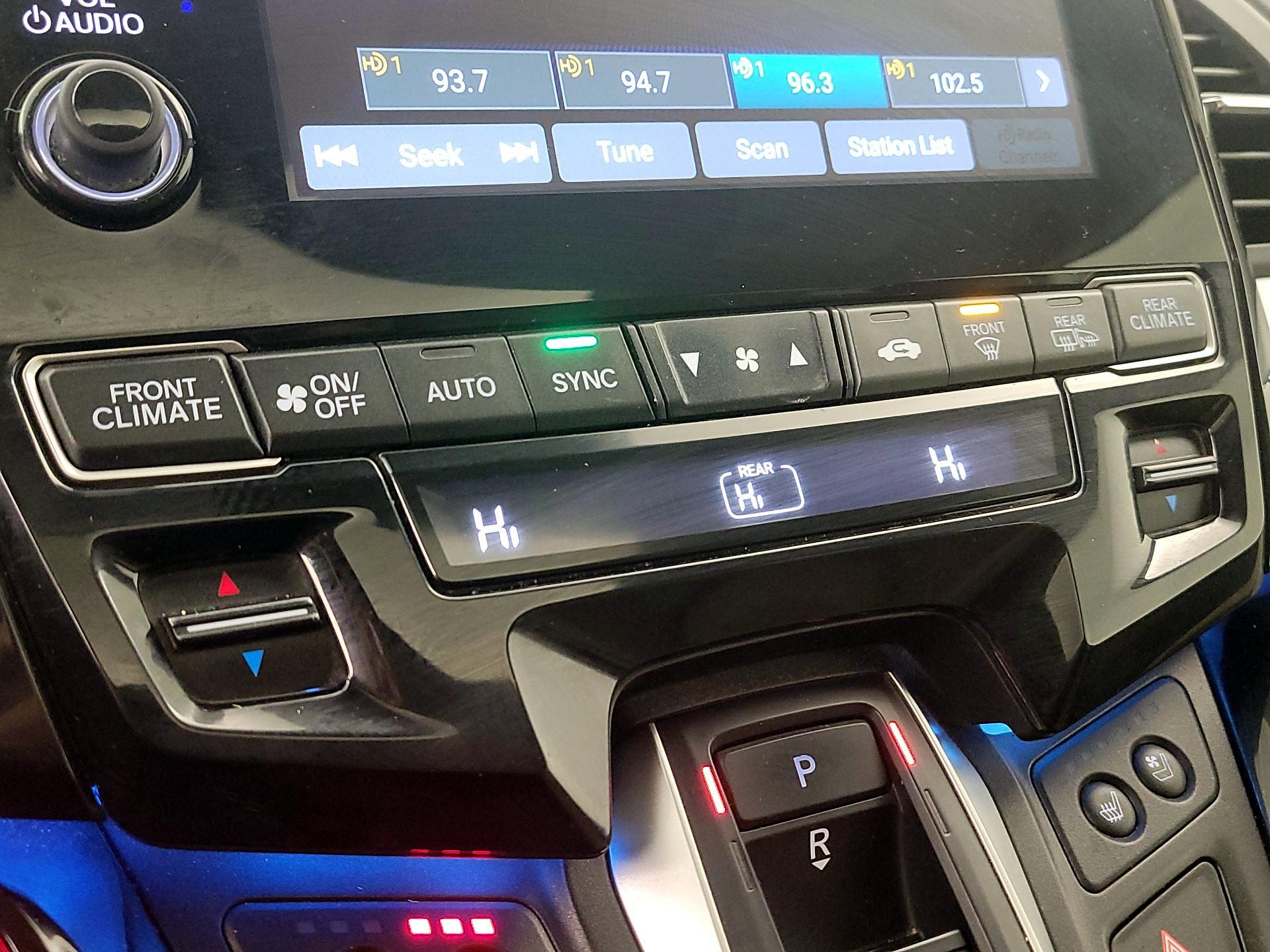 Thumbnail: 2019 Honda Odyssey - 17