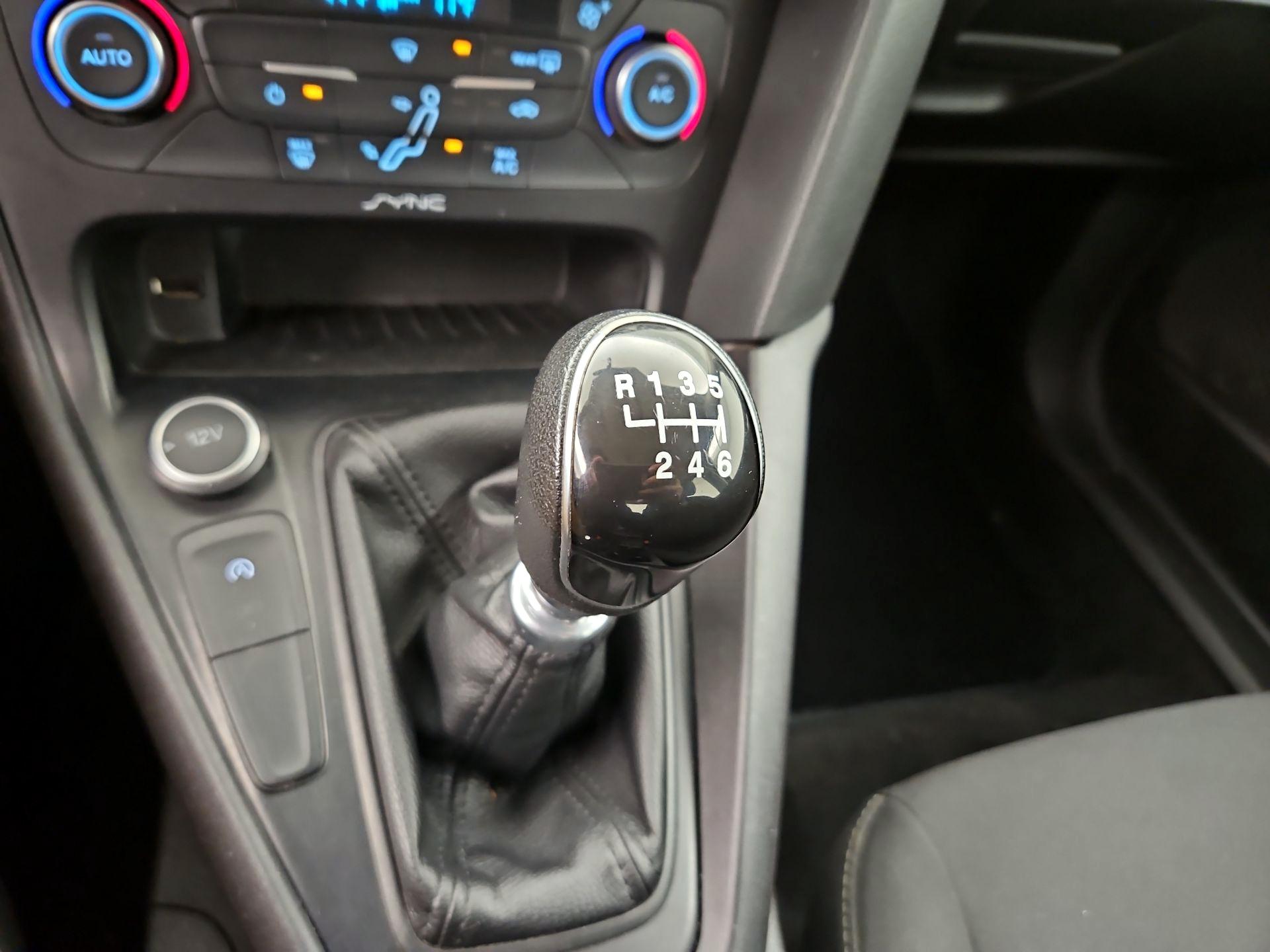 Thumbnail: 2017 Ford Focus - 17