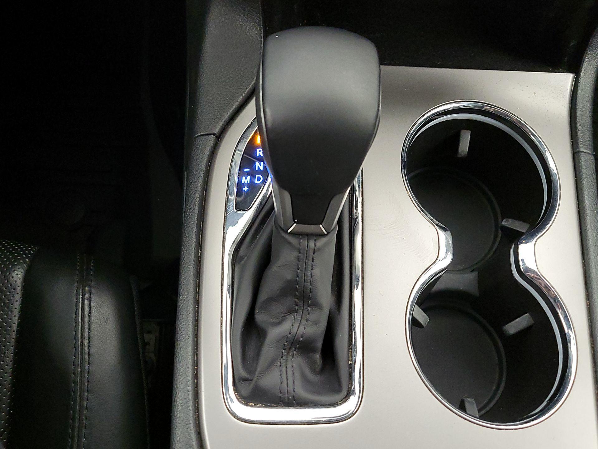 Thumbnail: 2019 Jeep Grand Cherokee - 18