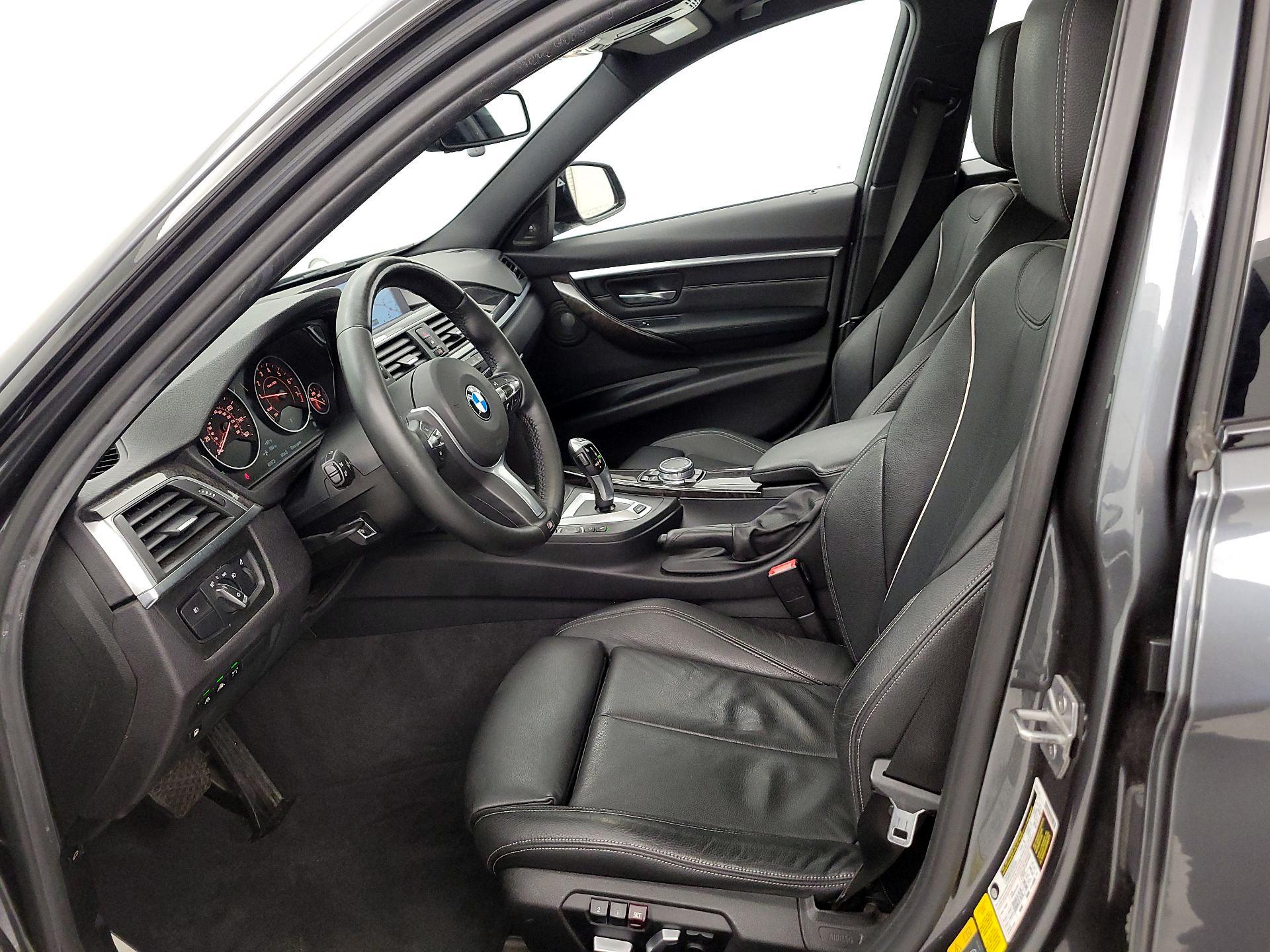 Thumbnail: 2017 BMW 3 Series - 11