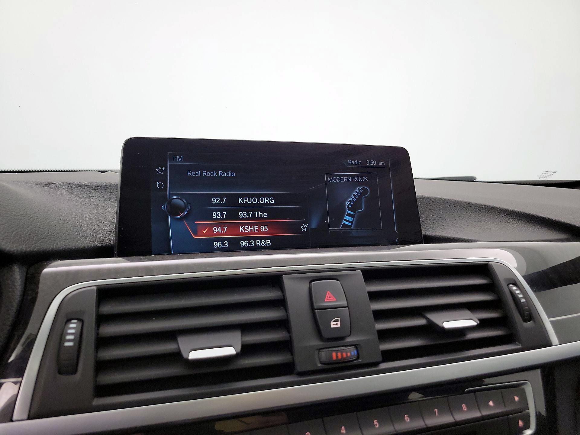 Thumbnail: 2017 BMW 3 Series - 16