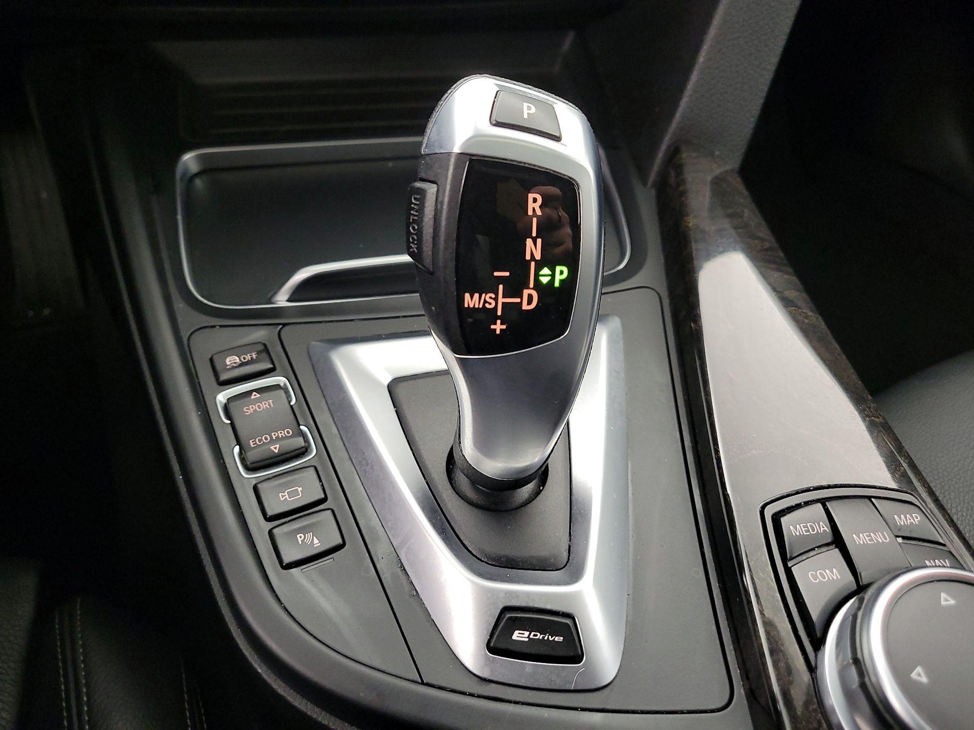 Thumbnail: 2017 BMW 3 Series - 18