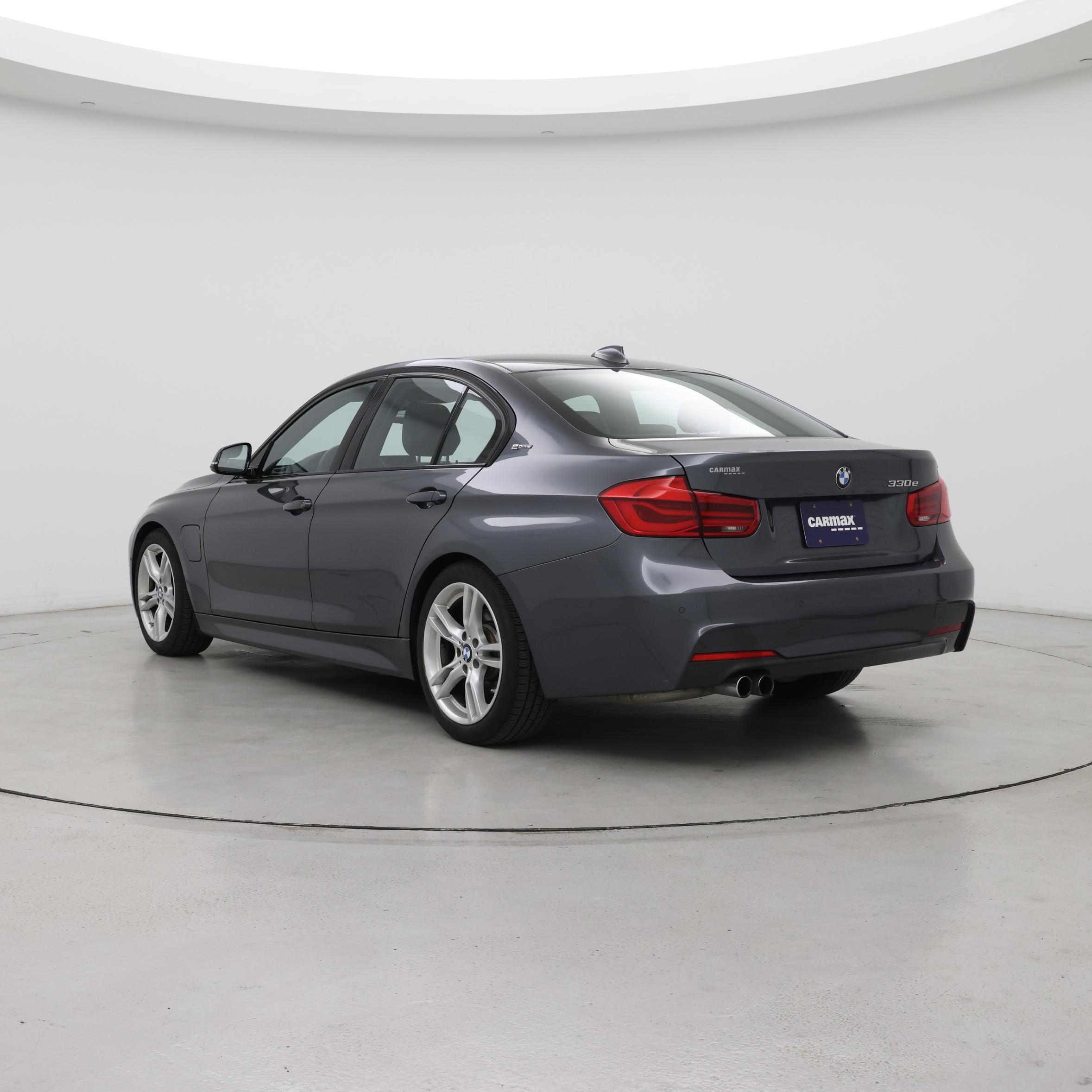 Thumbnail: 2017 BMW 3 Series - 2