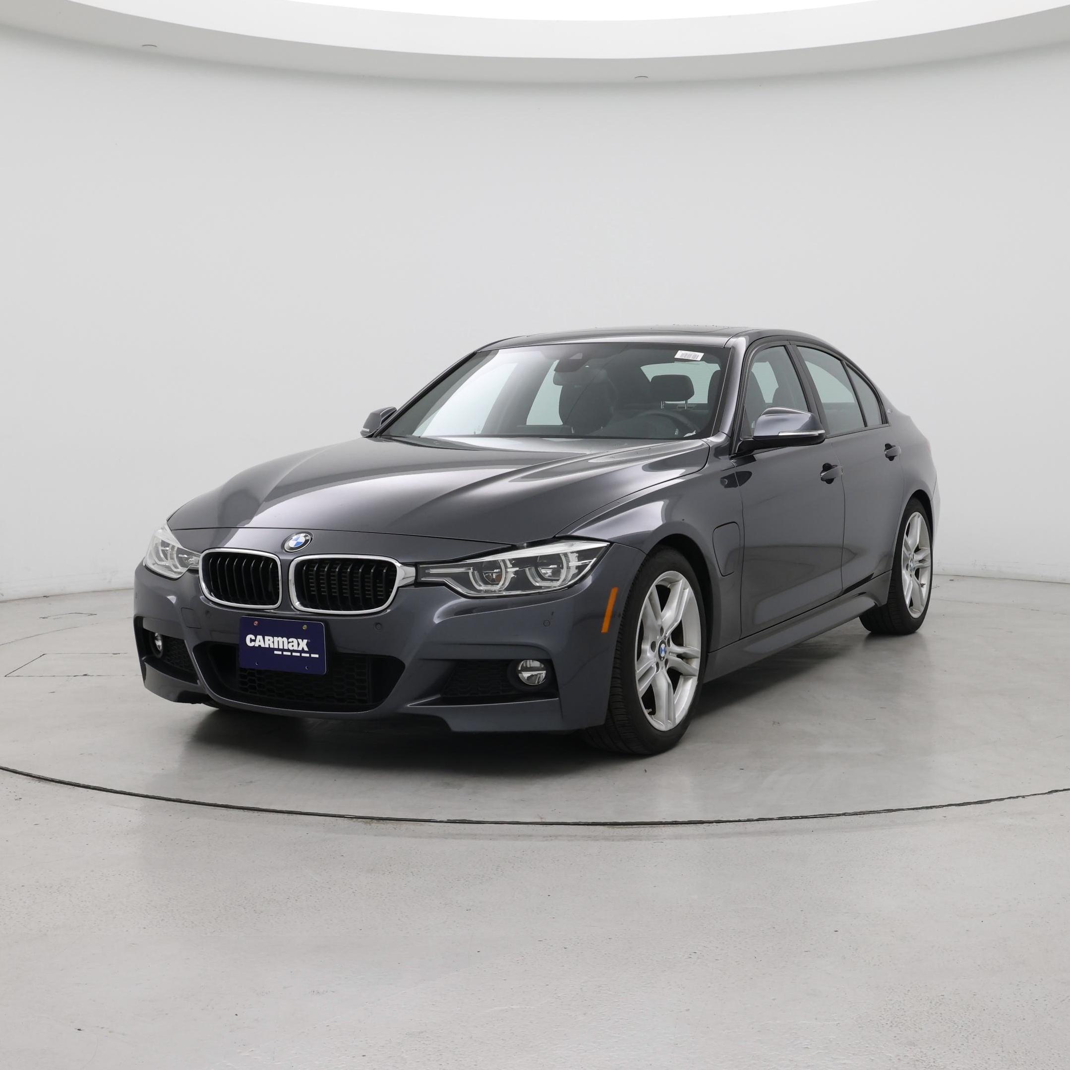 Thumbnail: 2017 BMW 3 Series - 4