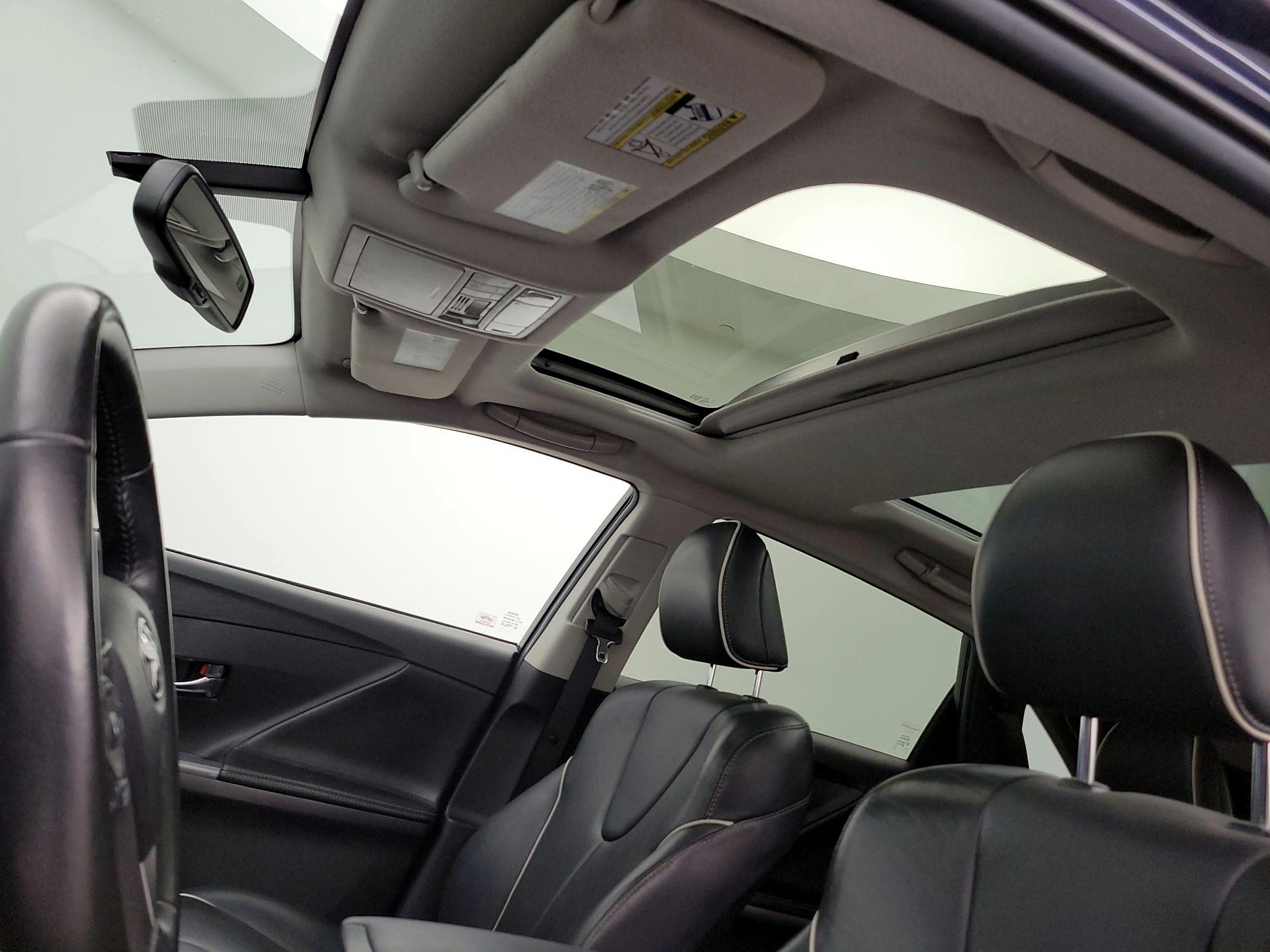 Thumbnail: 2015 Toyota Venza - 20