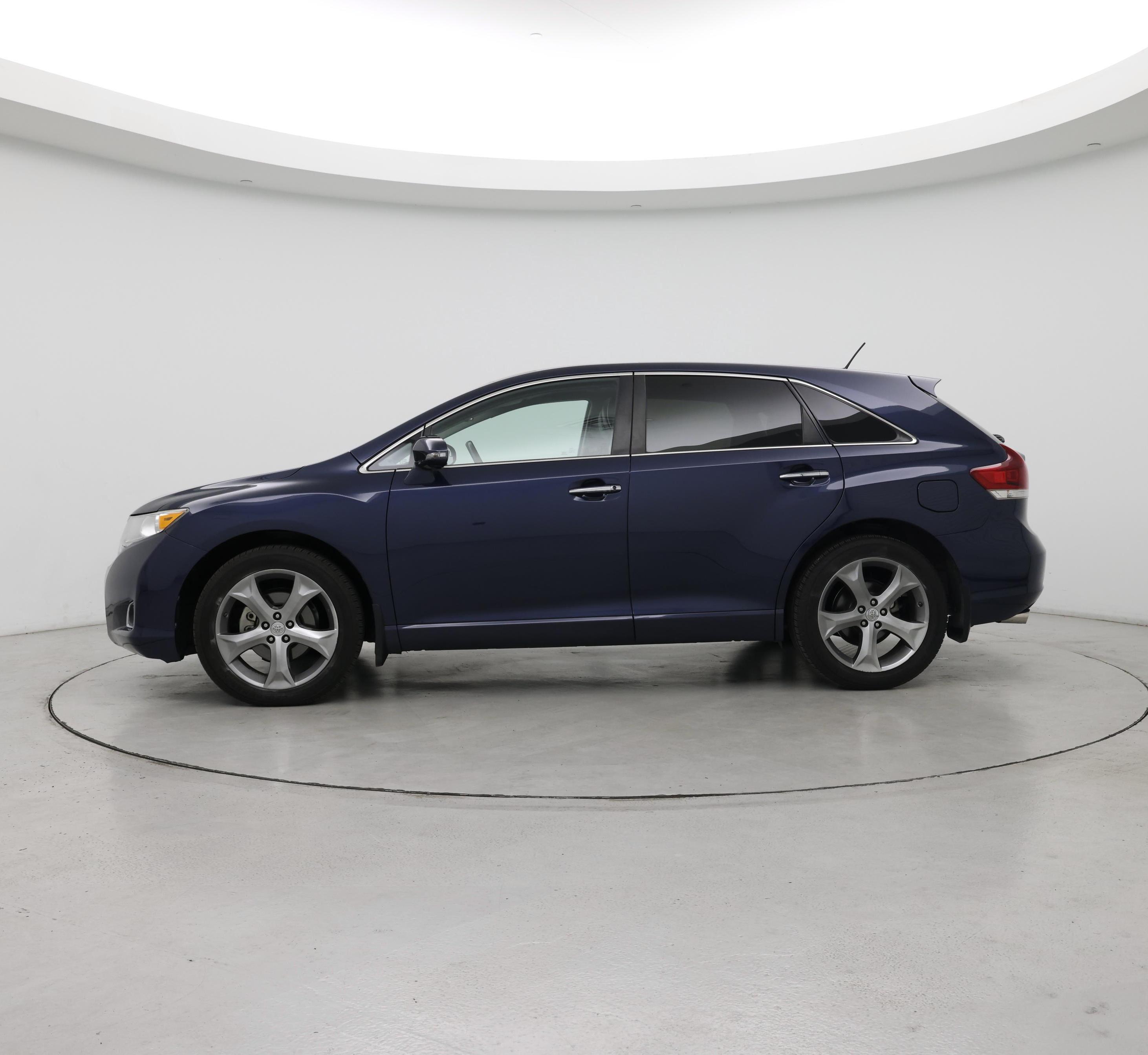 Thumbnail: 2015 Toyota Venza - 3