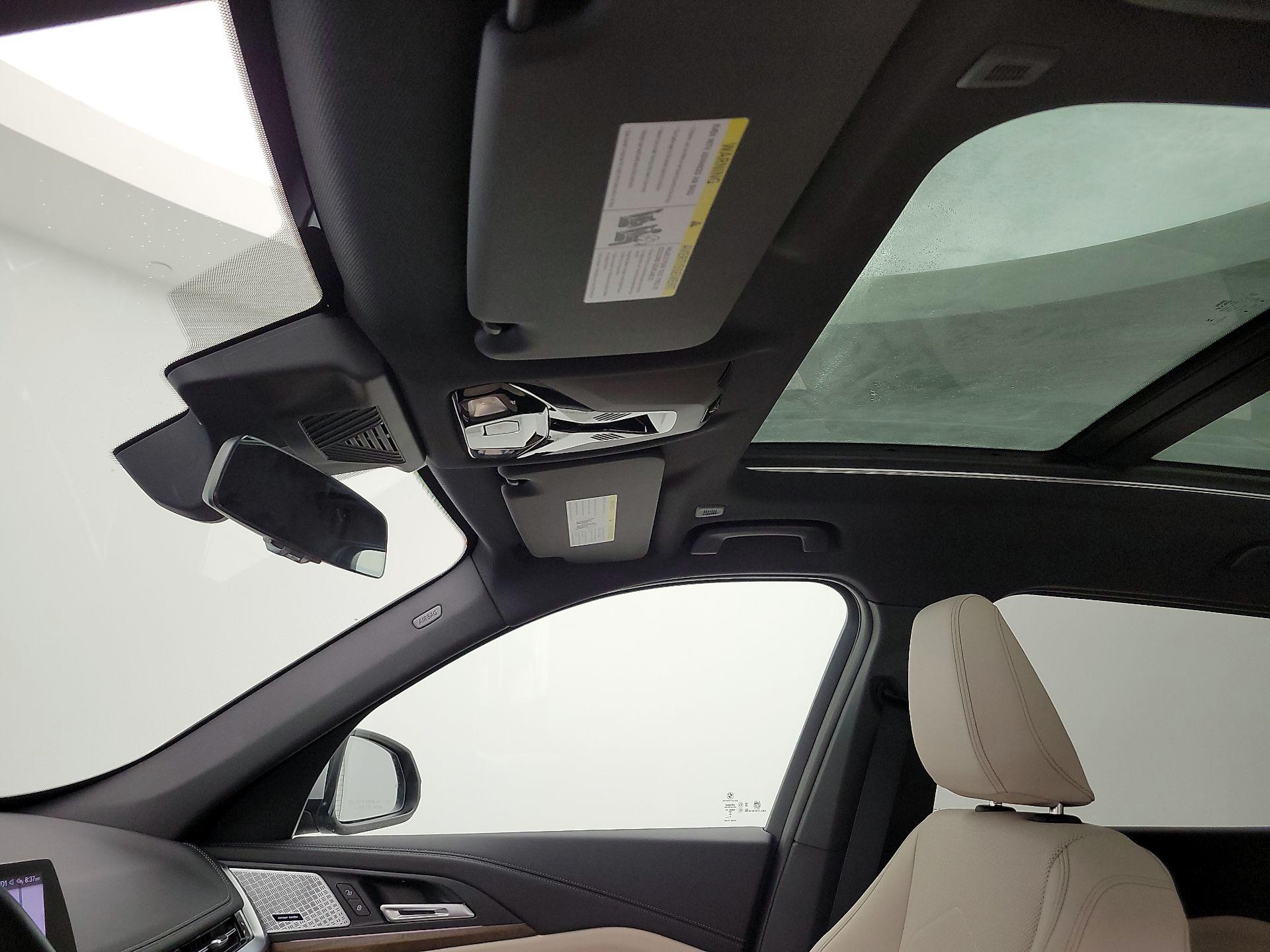 Thumbnail: 2023 BMW X1 - 20