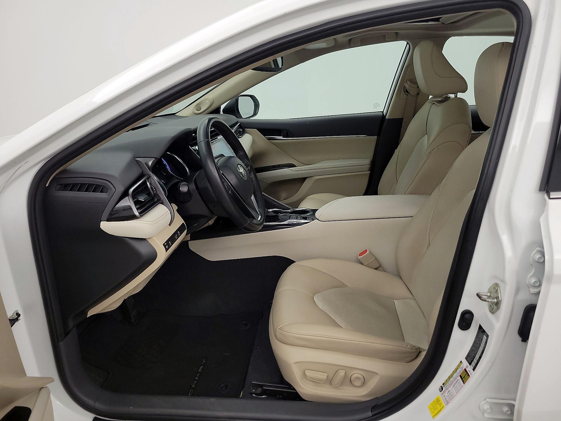 Thumbnail: 2020 Toyota Camry - 11