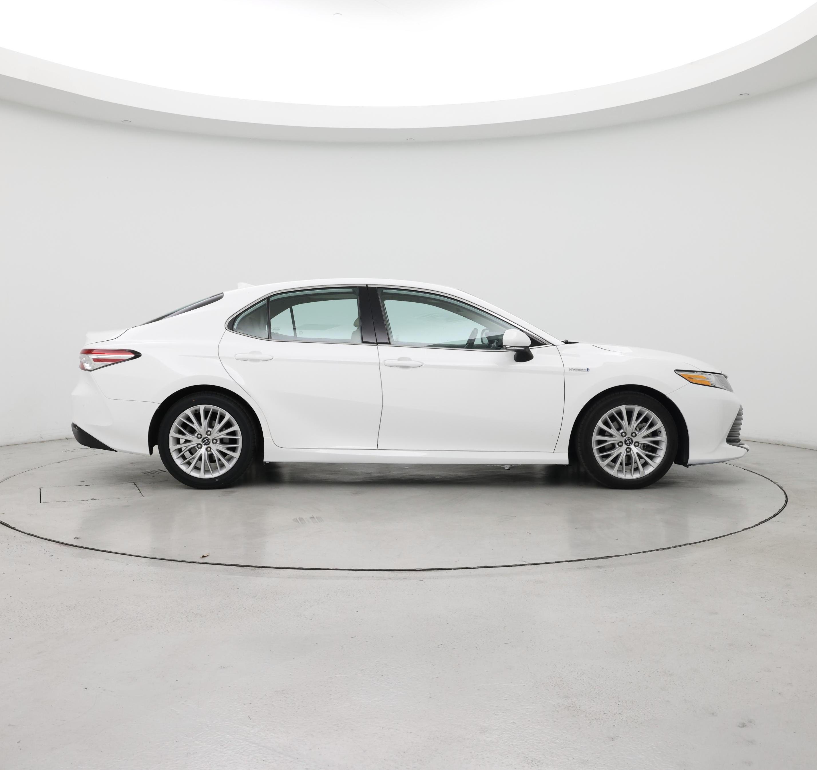 Thumbnail: 2020 Toyota Camry - 7