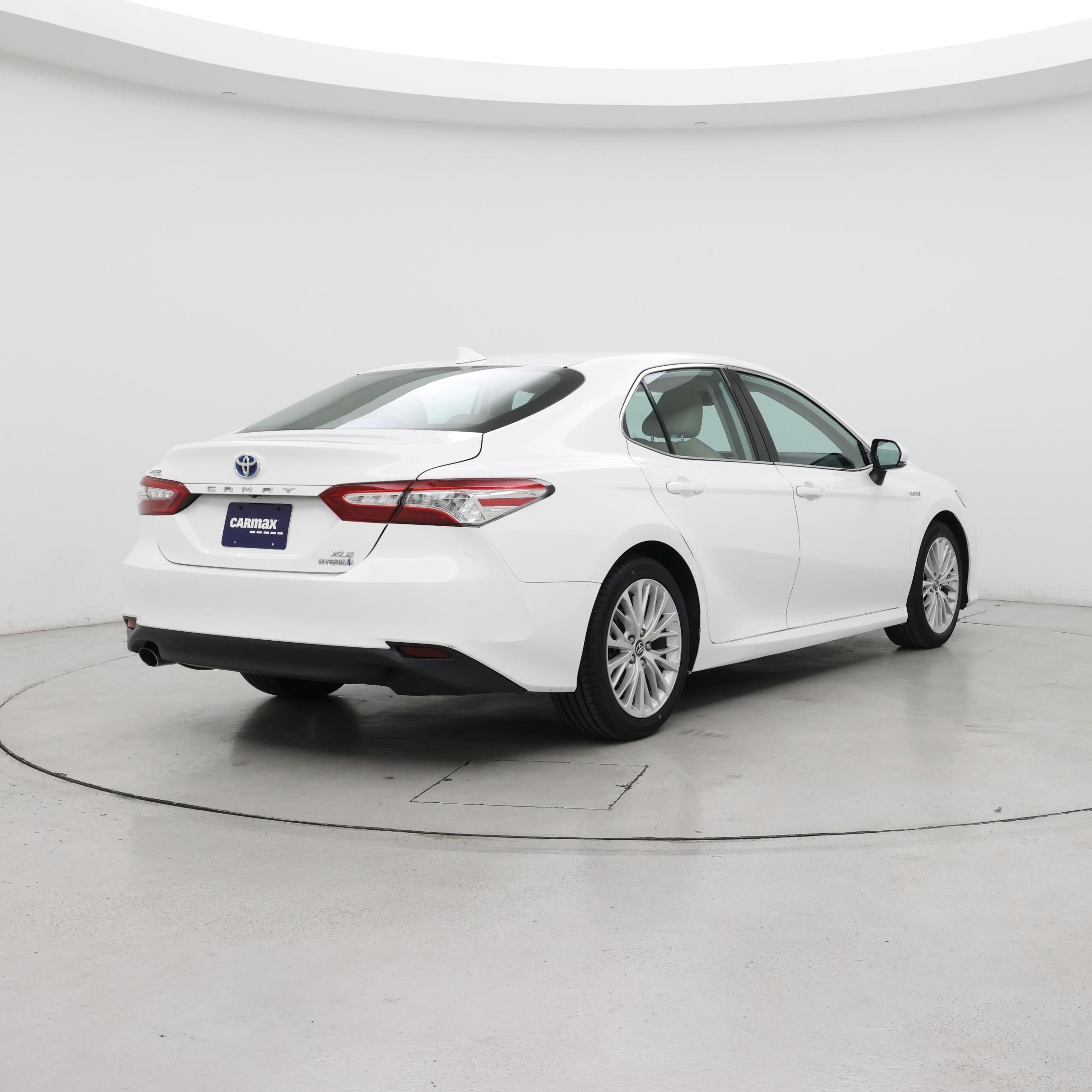 Thumbnail: 2020 Toyota Camry - 8