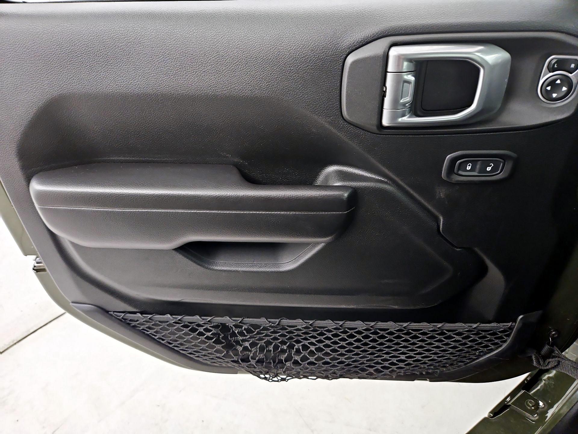 Thumbnail: 2021 Jeep Wrangler - 12