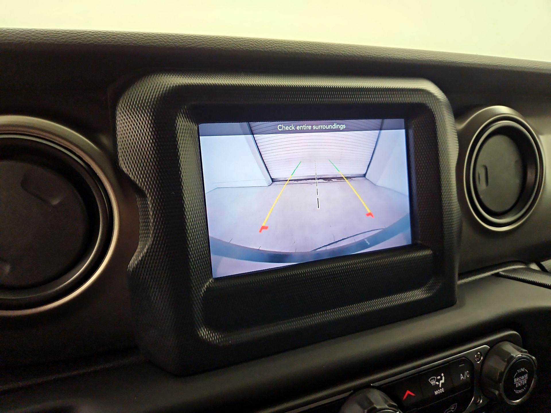 Thumbnail: 2021 Jeep Wrangler - 14