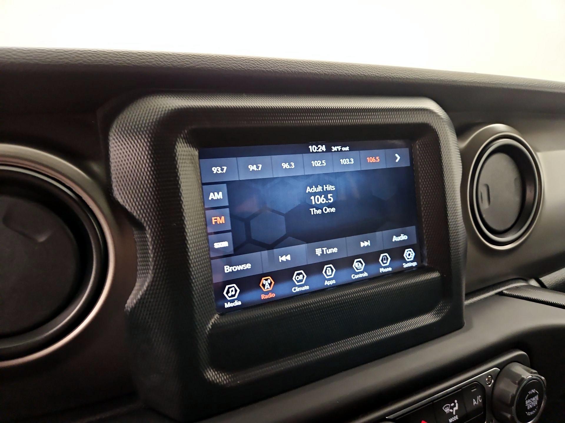 Thumbnail: 2021 Jeep Wrangler - 15