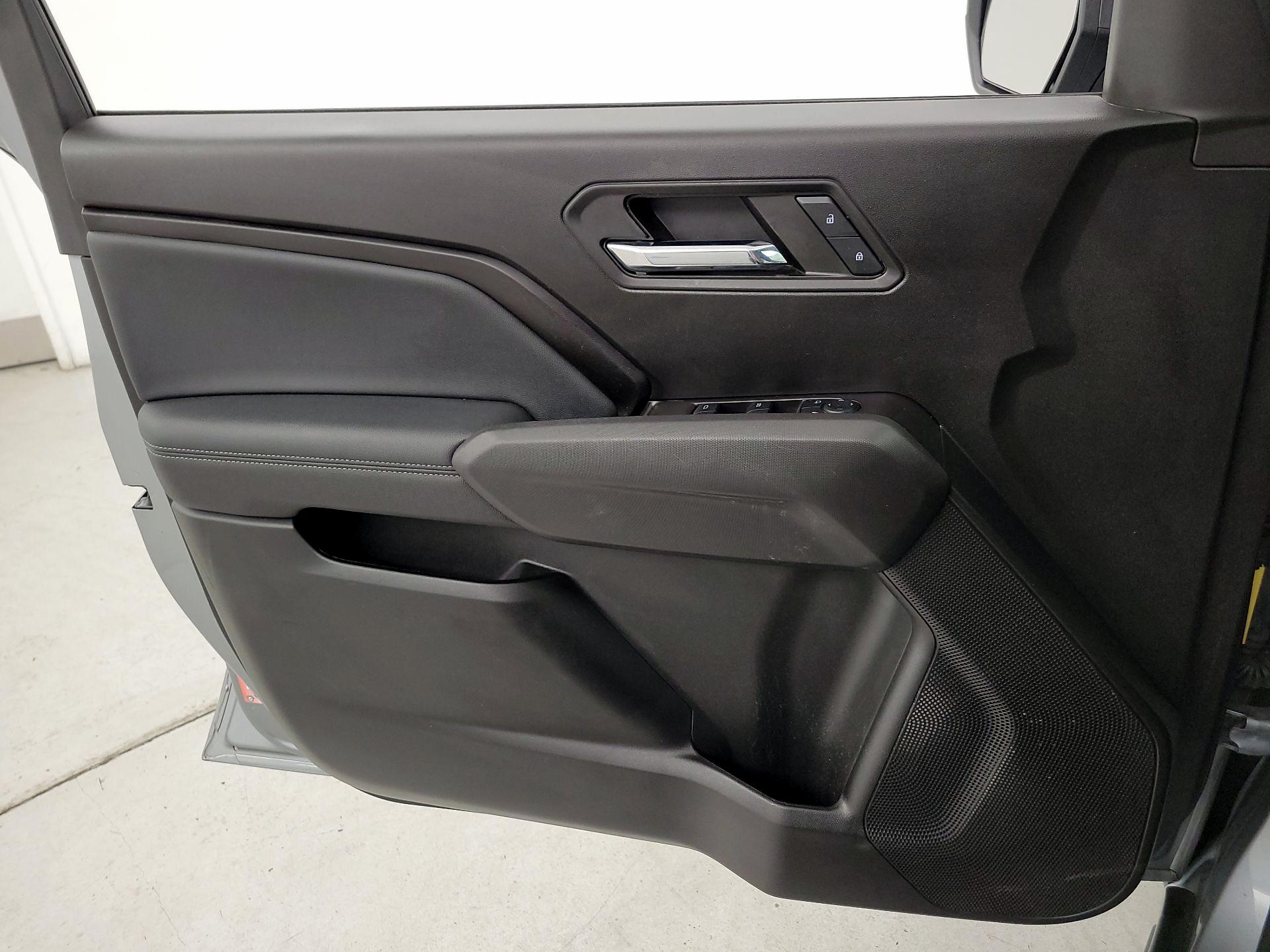 Thumbnail: 2024 Chevrolet Colorado - 12