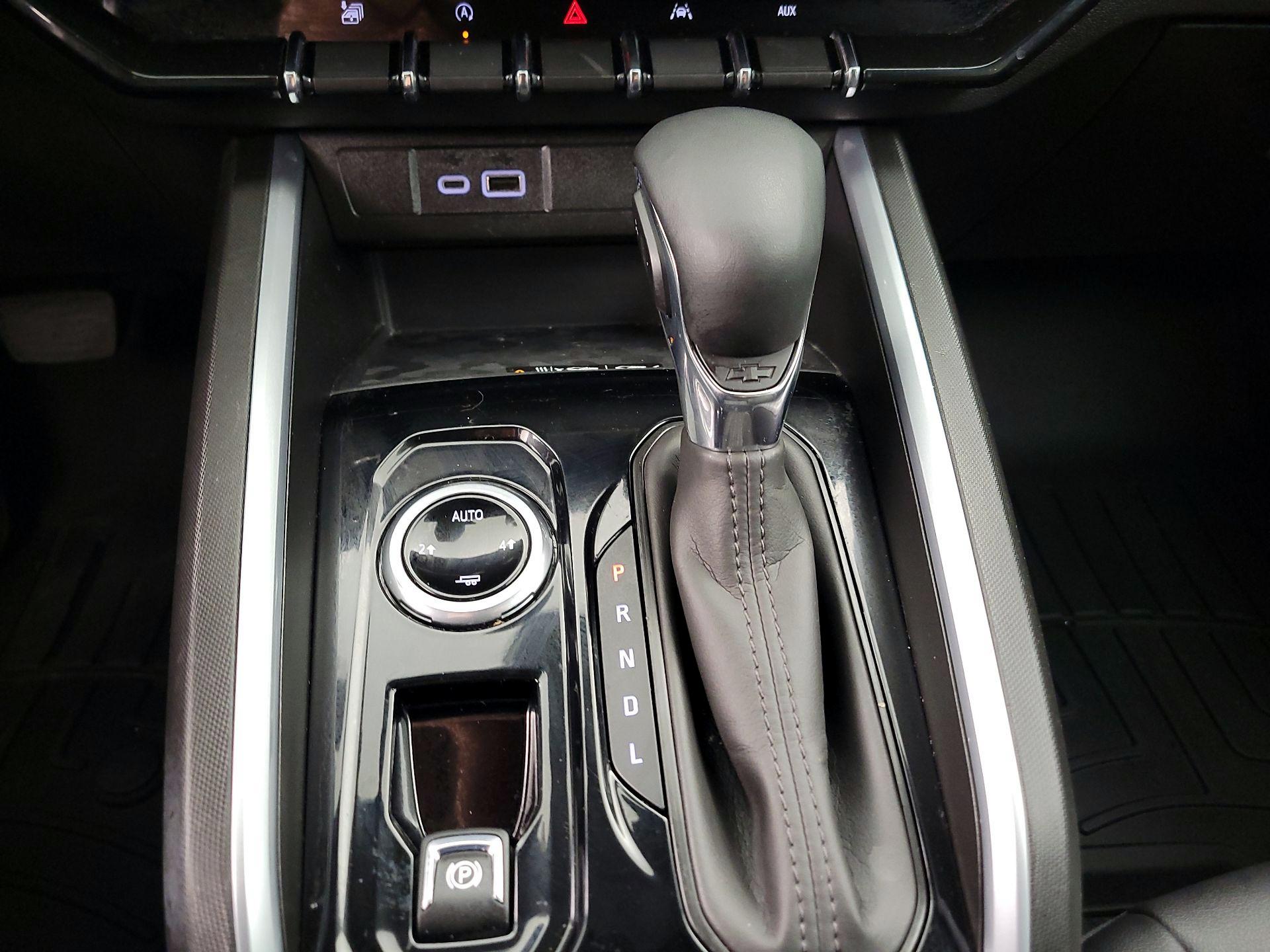 Thumbnail: 2024 Chevrolet Colorado - 17