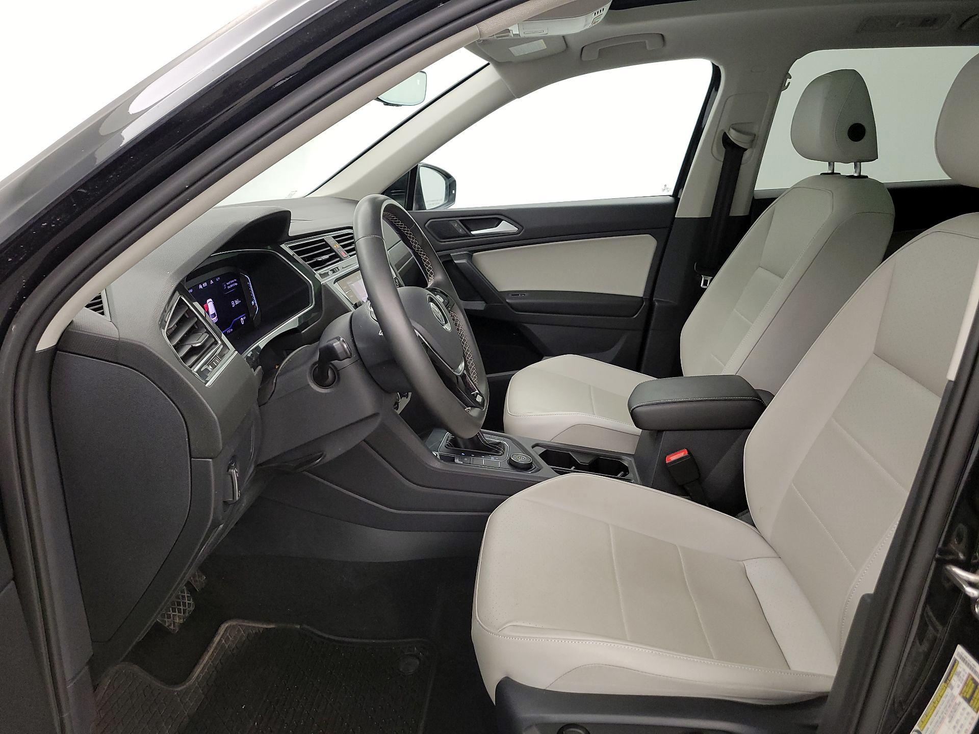 Thumbnail: 2021 Volkswagen Tiguan - 11