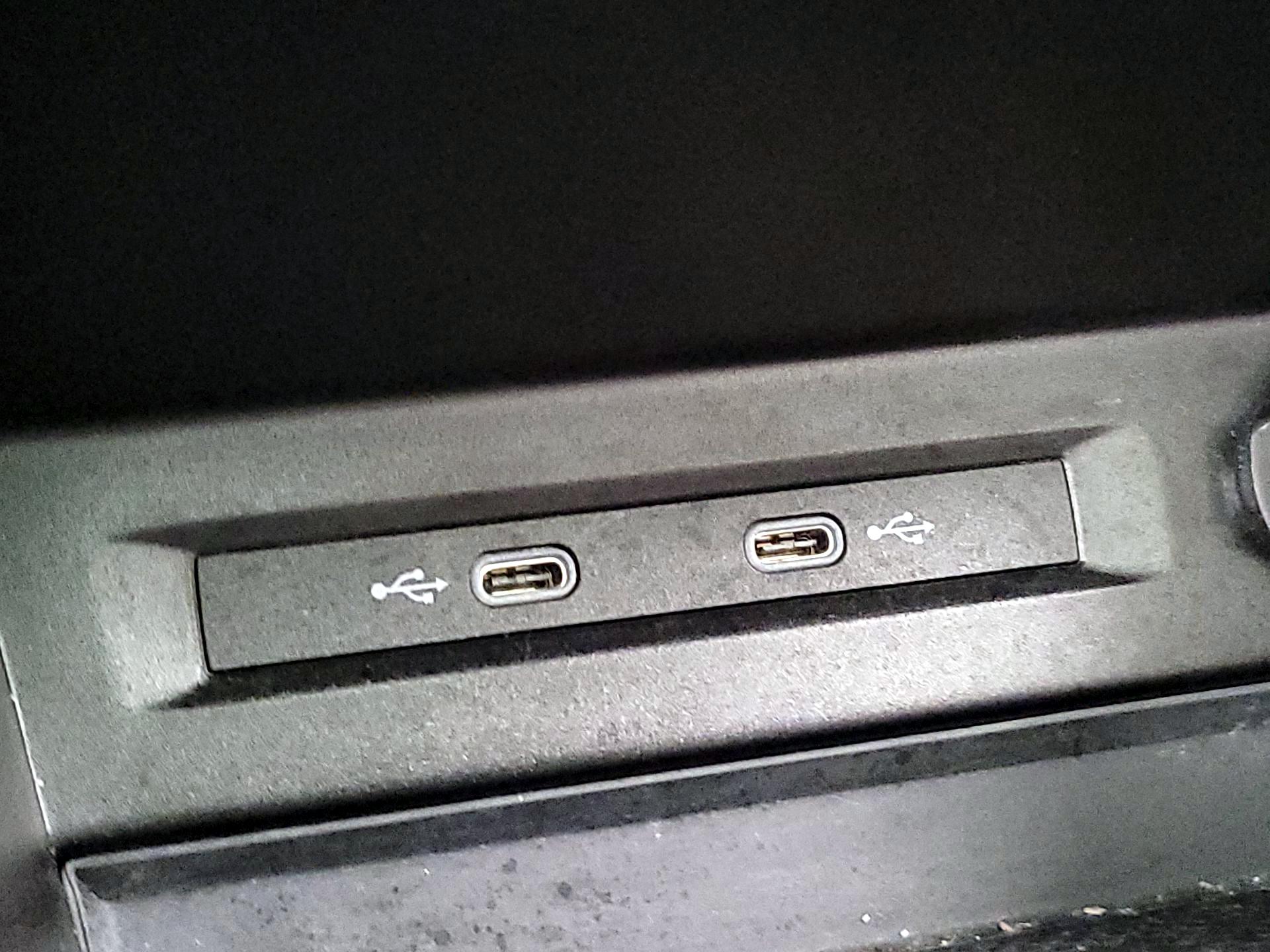 Thumbnail: 2021 Volkswagen Tiguan - 19