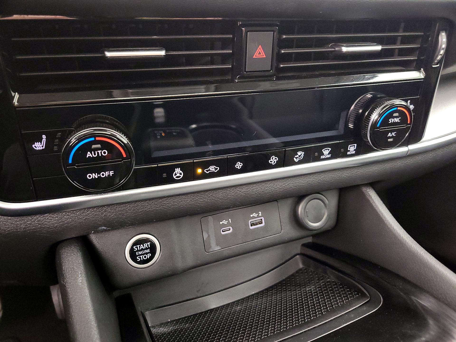 Thumbnail: 2021 Nissan Rogue - 16