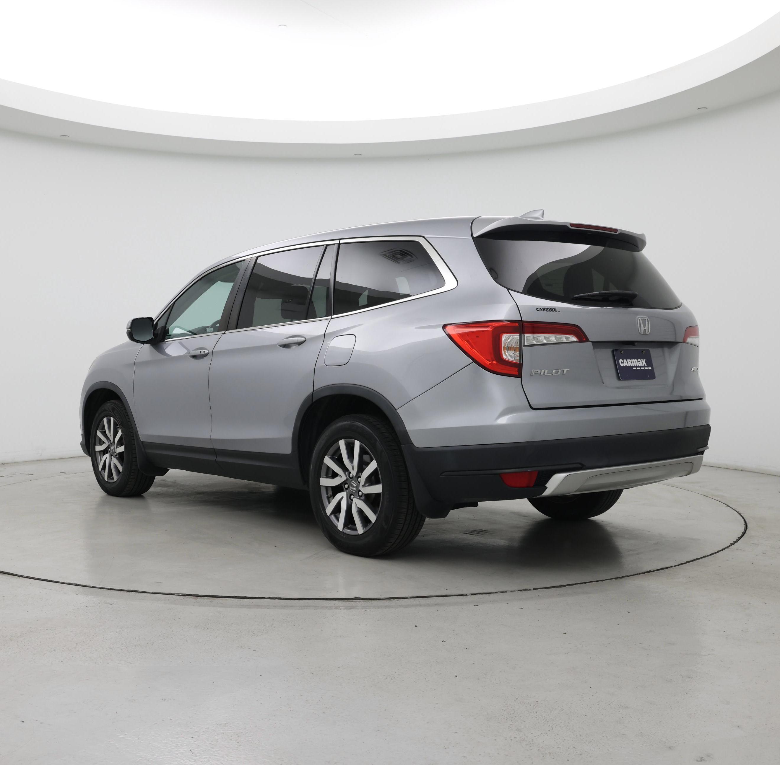 Thumbnail: 2019 Honda Pilot - 2