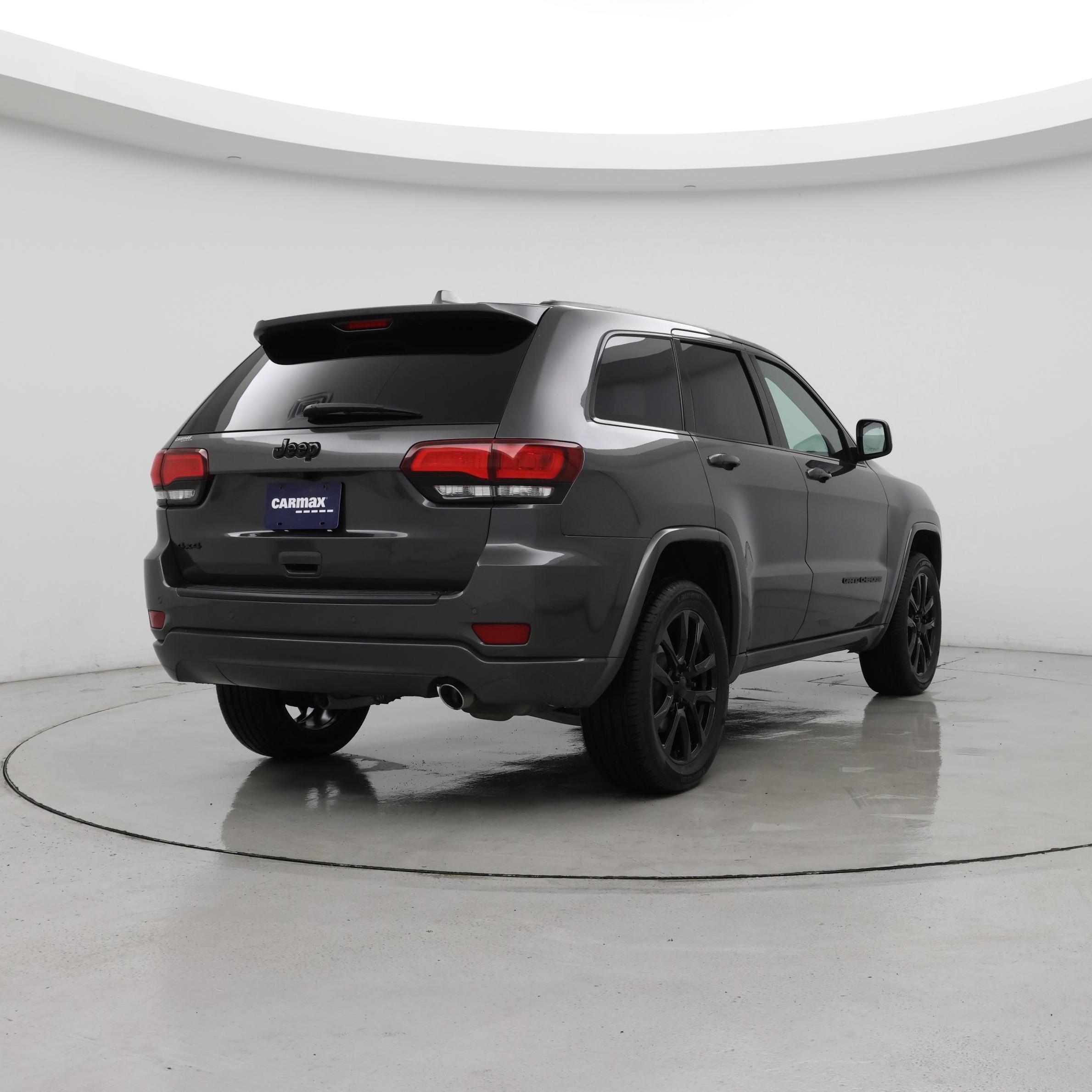 Thumbnail: 2020 Jeep Grand Cherokee - 8