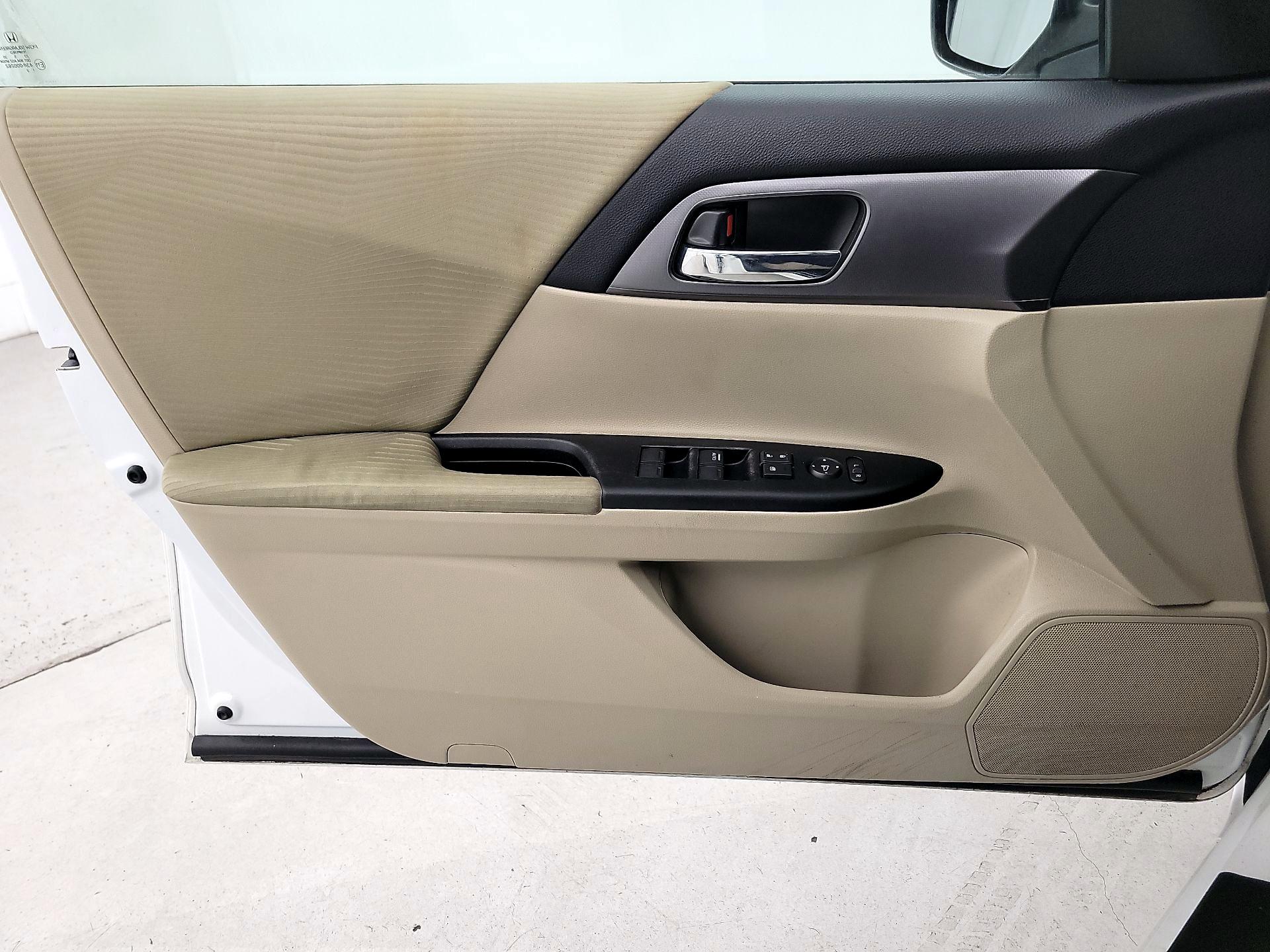 Thumbnail: 2015 Honda Accord - 12