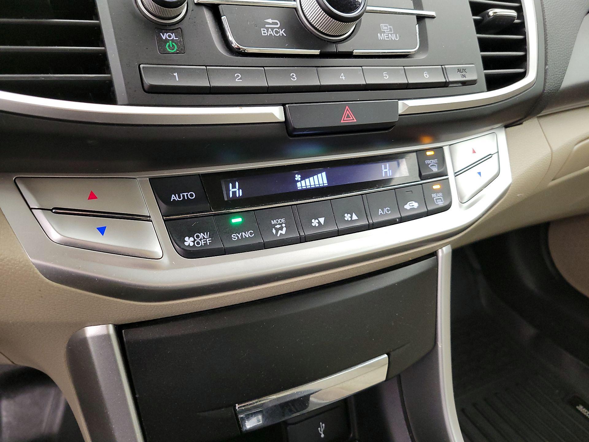 Thumbnail: 2015 Honda Accord - 16