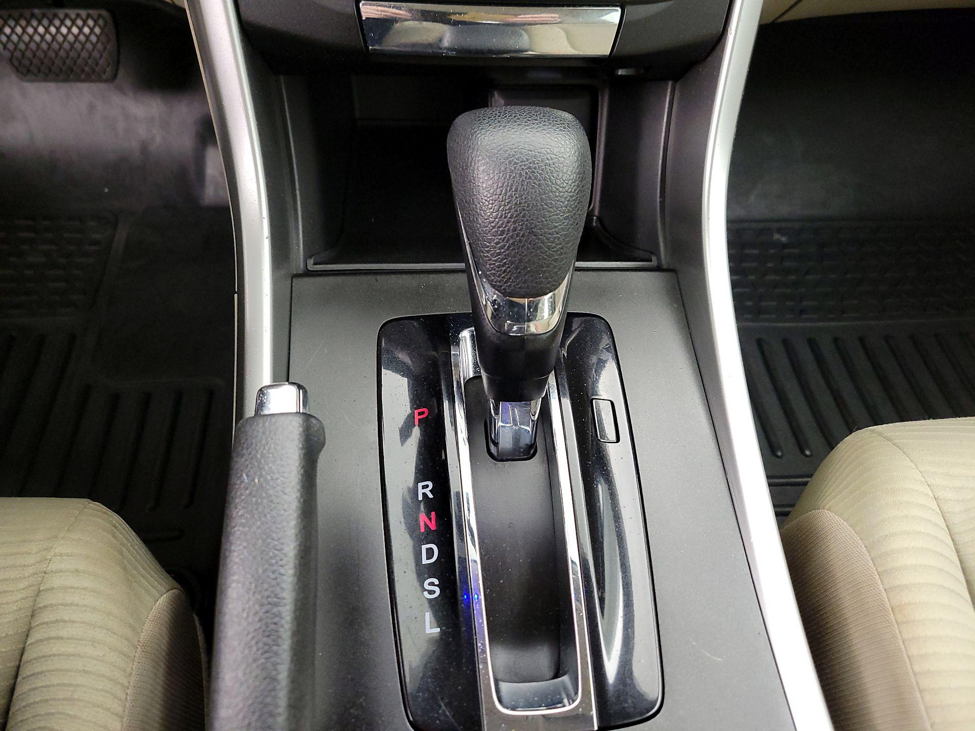 Thumbnail: 2015 Honda Accord - 17