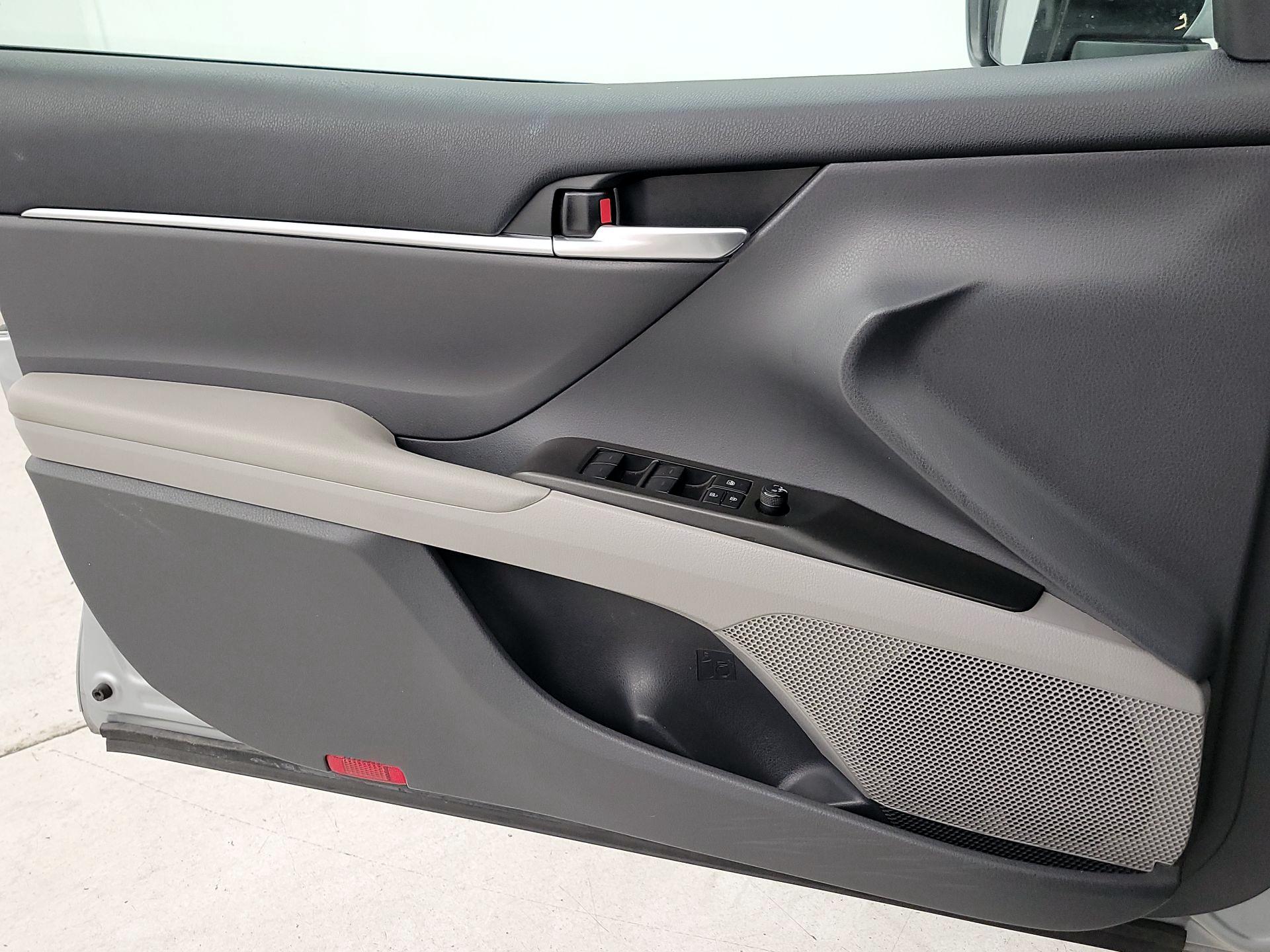 Thumbnail: 2023 Toyota Camry - 12