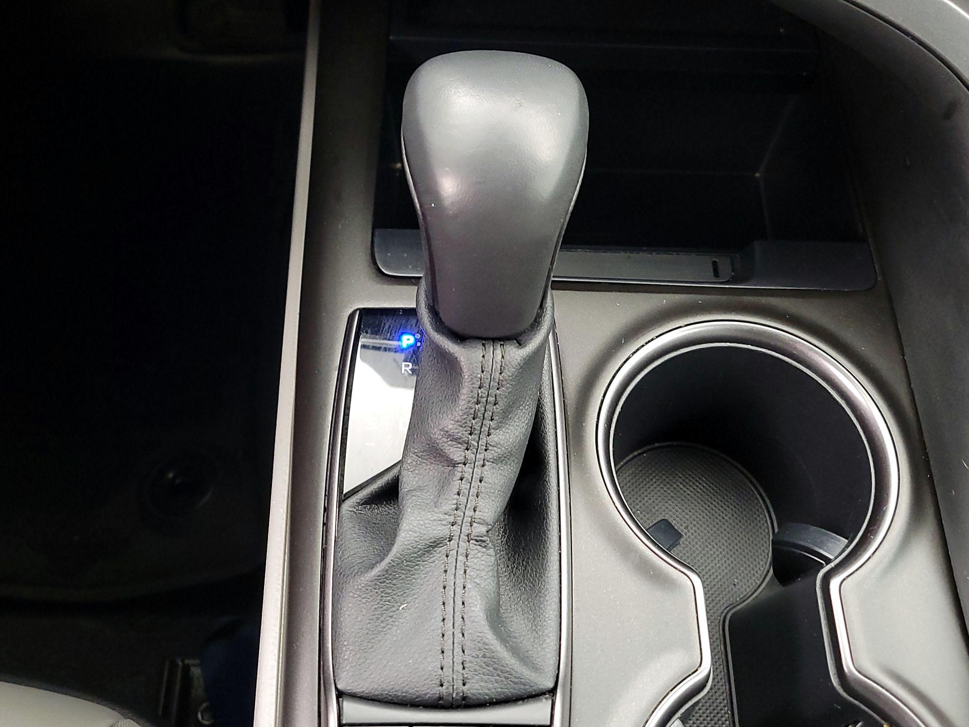 Thumbnail: 2023 Toyota Camry - 17