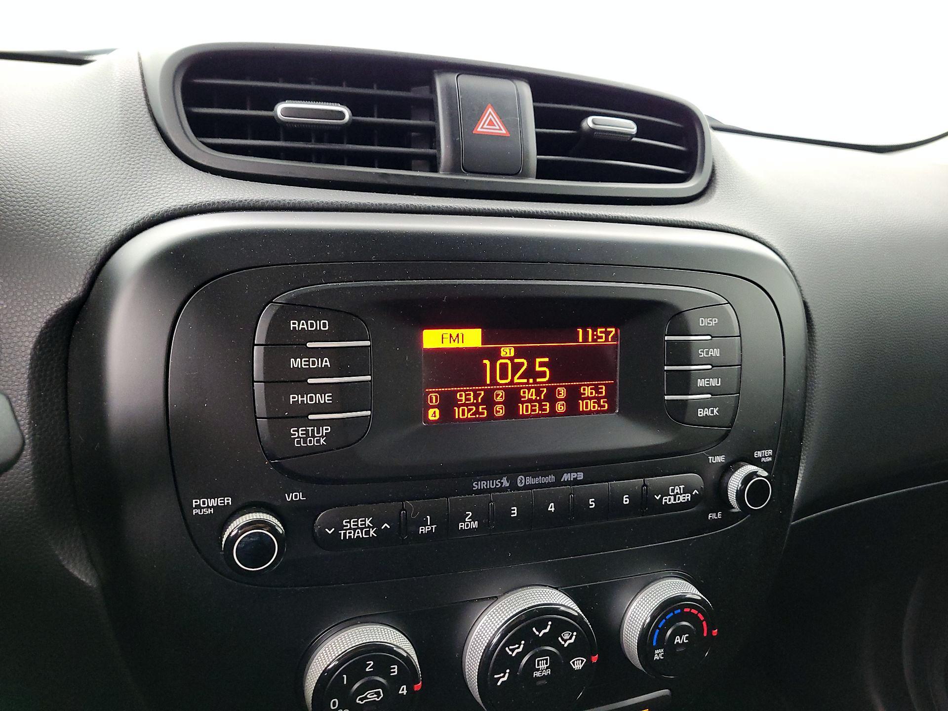 Thumbnail: 2015 Kia Soul - 14