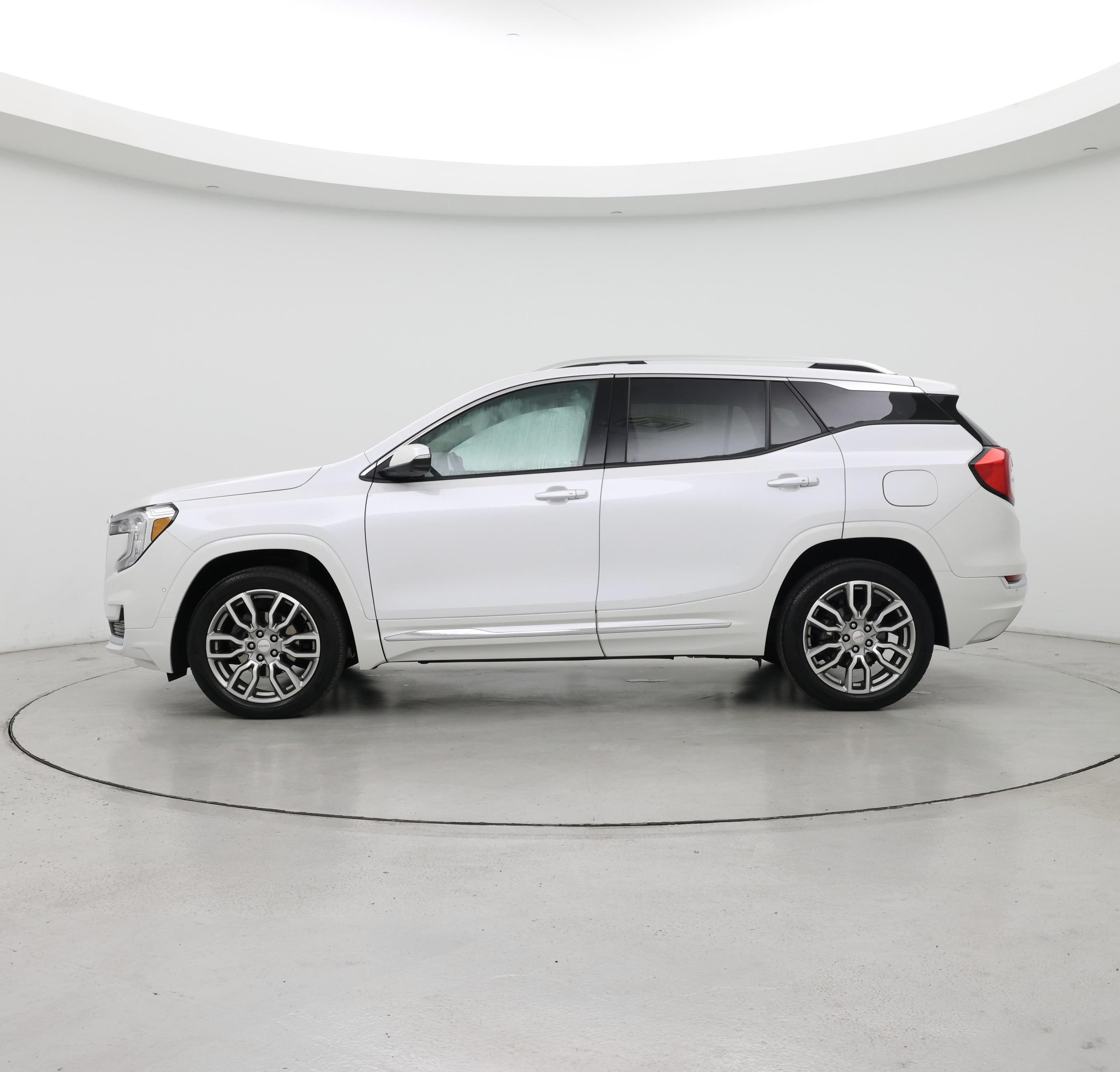 Thumbnail: 2024 GMC Terrain - 3