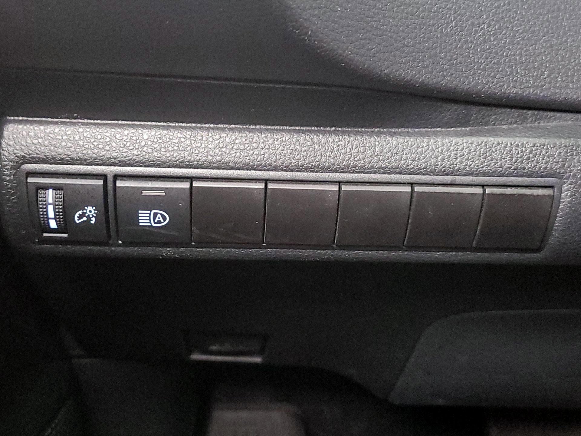 Thumbnail: 2023 Toyota Corolla - 13