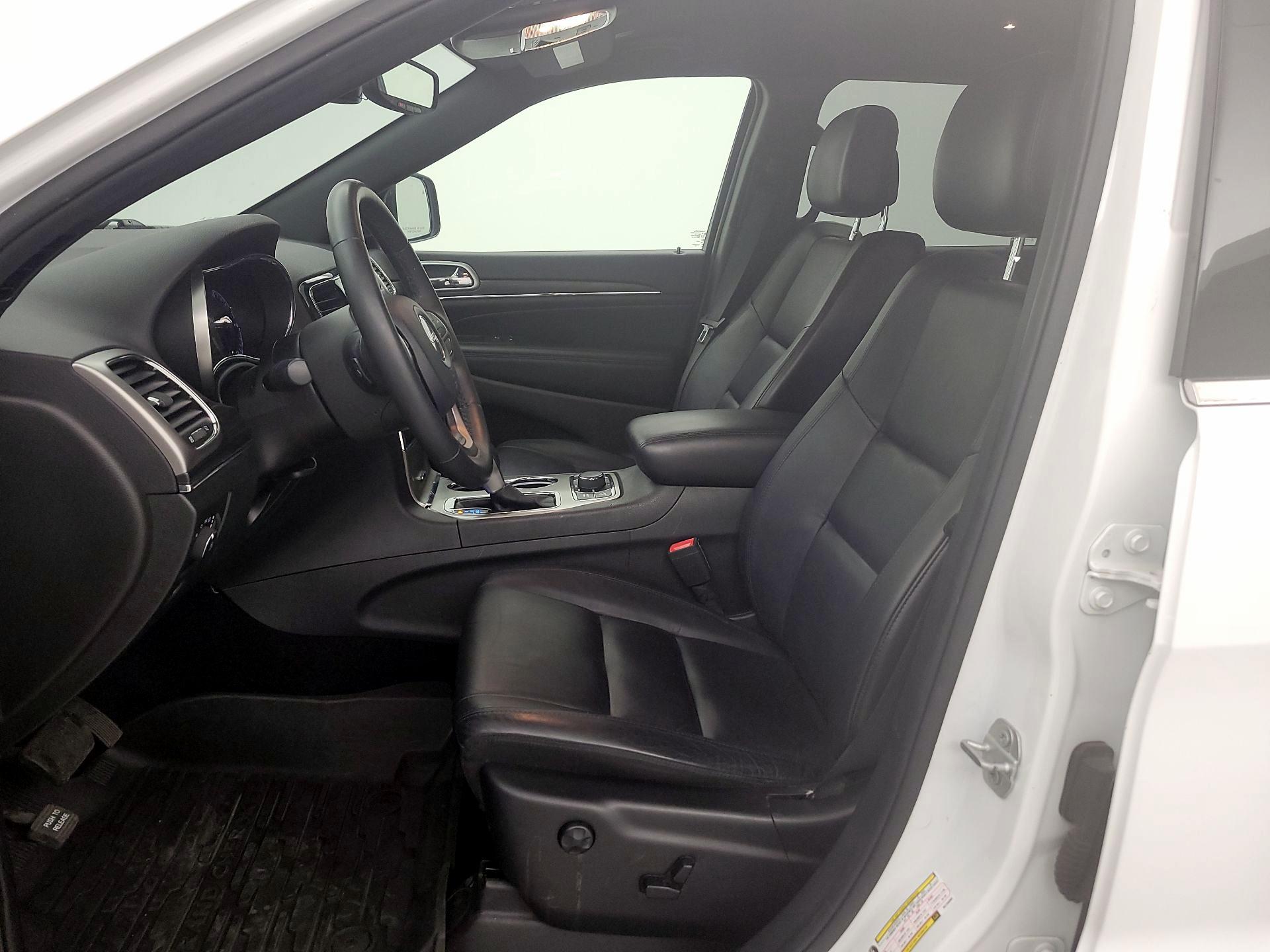 Thumbnail: 2019 Jeep Grand Cherokee - 11