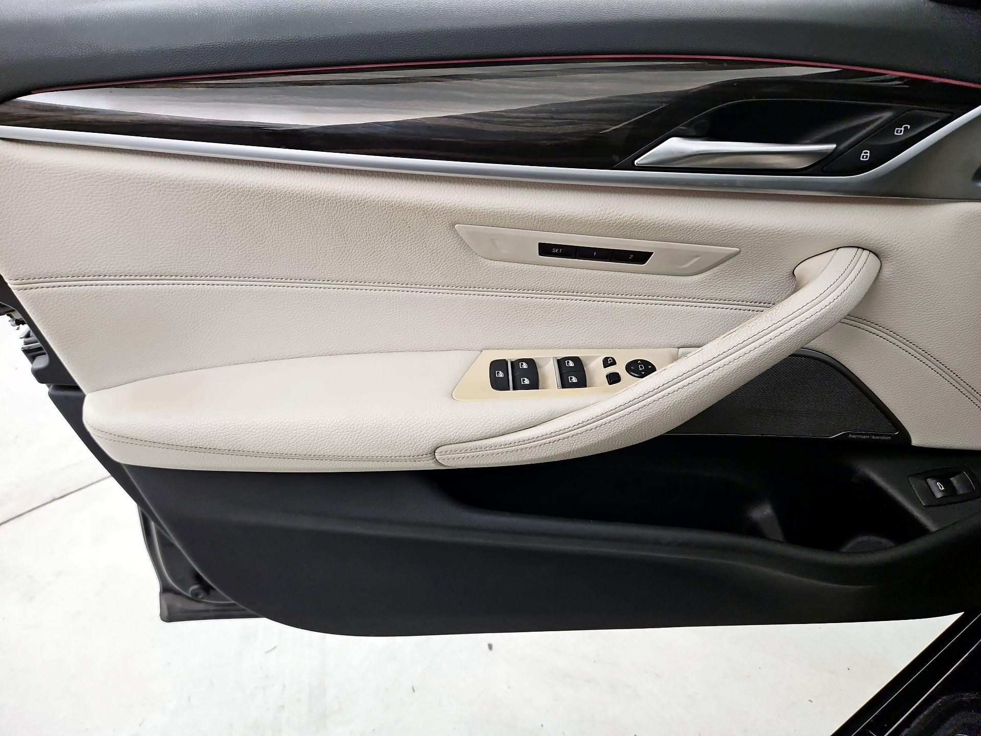 Thumbnail: 2022 BMW 5 Series - 12