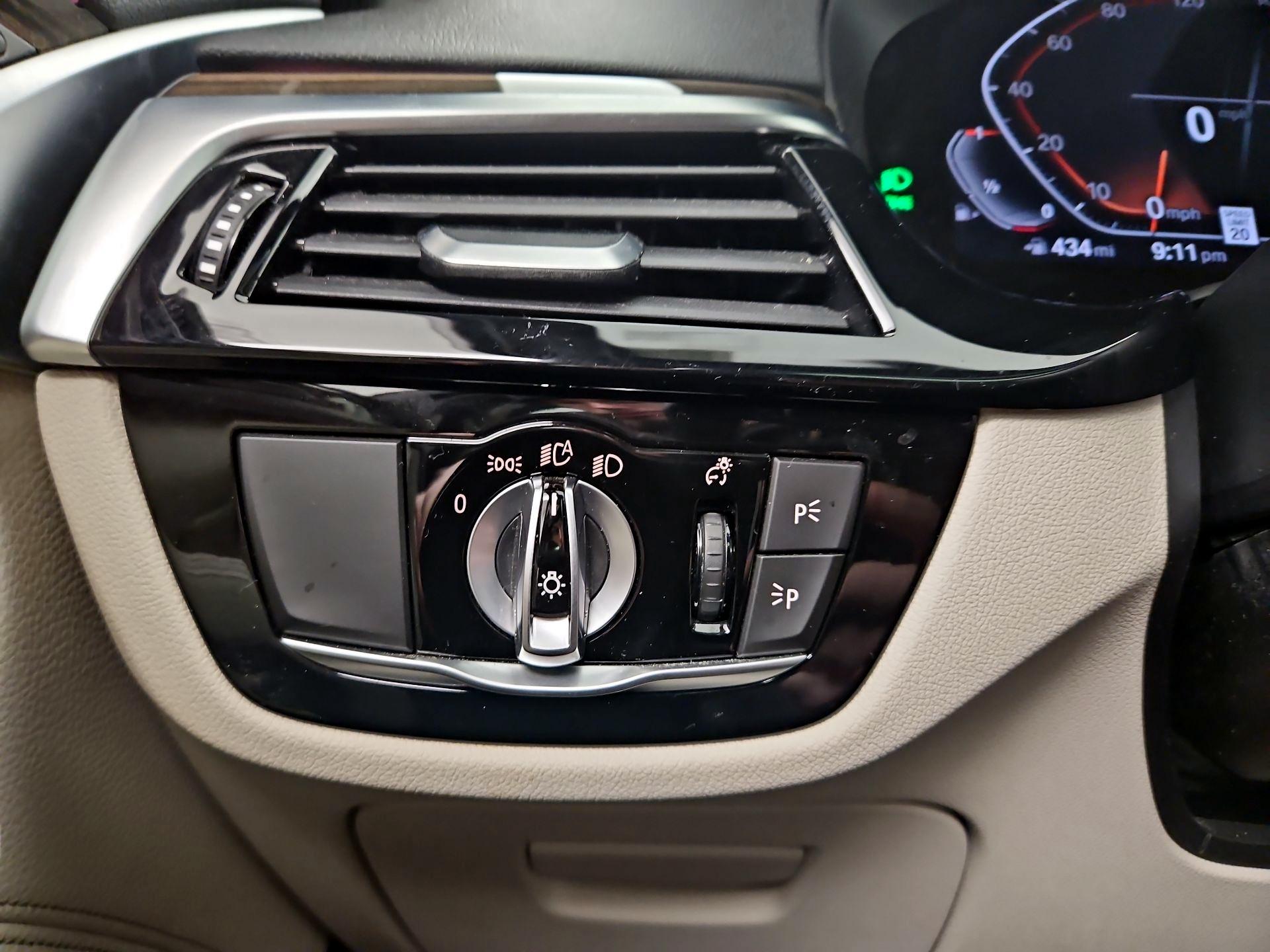 Thumbnail: 2022 BMW 5 Series - 13