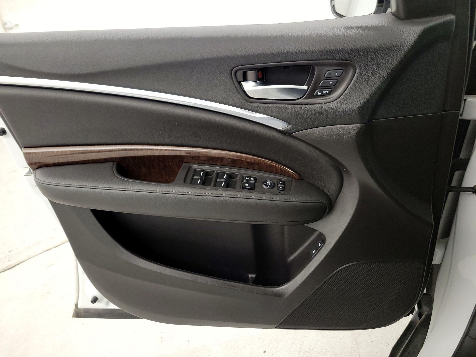 Thumbnail: 2020 Acura MDX - 12