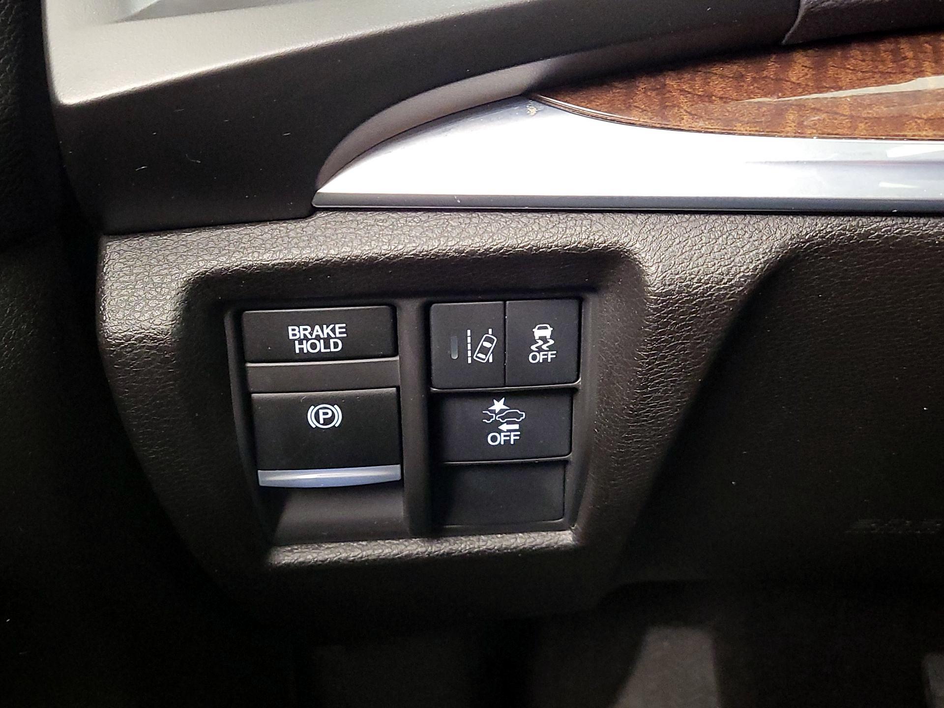 Thumbnail: 2020 Acura MDX - 13