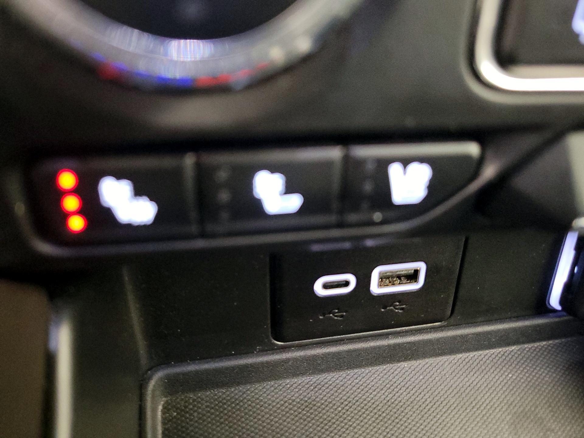 Thumbnail: 2024 GMC Yukon XL - 18