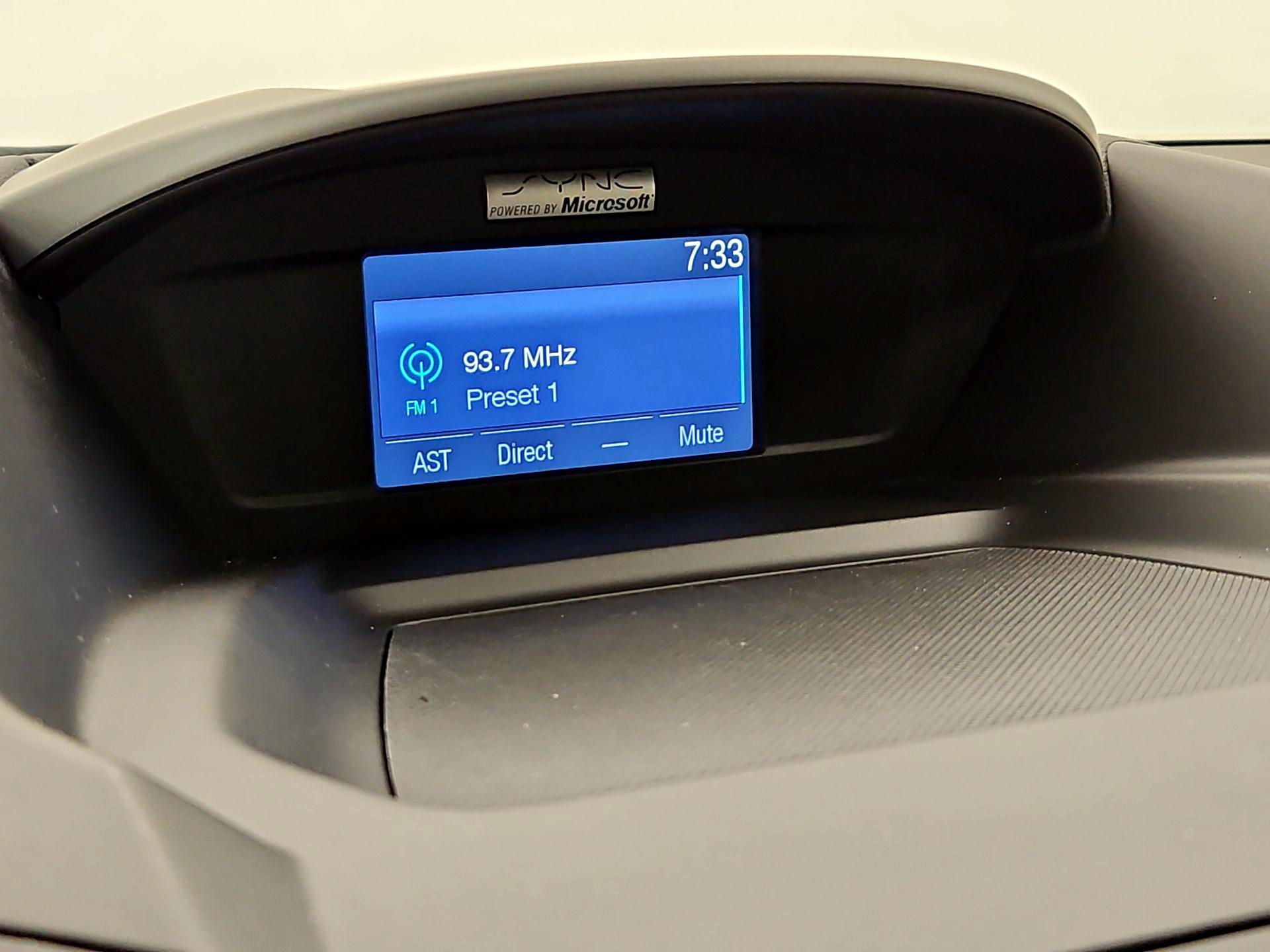 Thumbnail: 2015 Ford Escape - 15