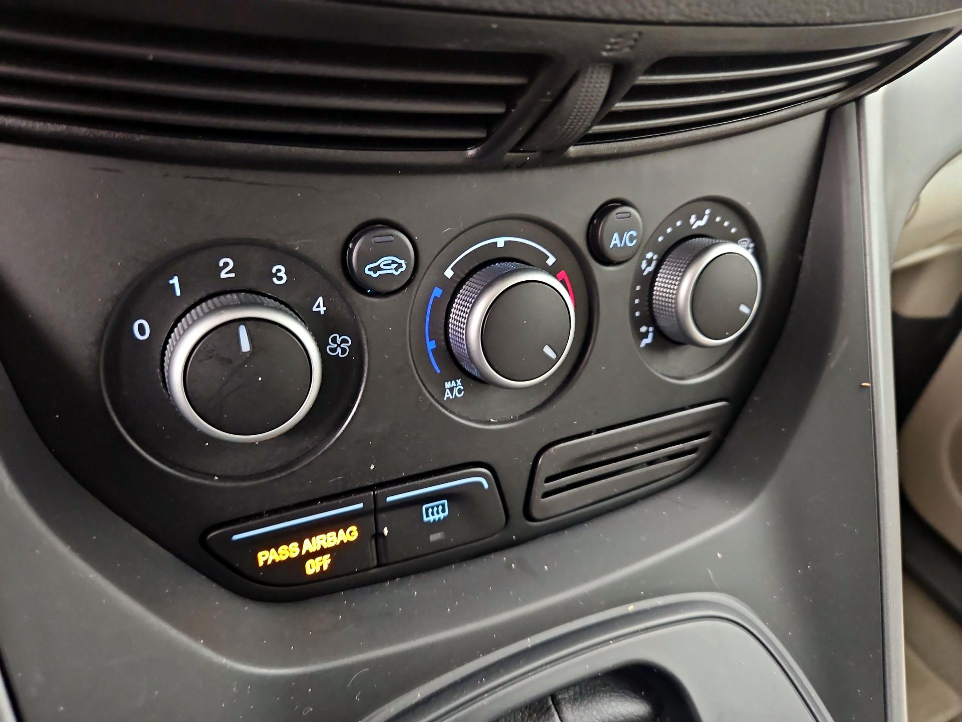 Thumbnail: 2015 Ford Escape - 16