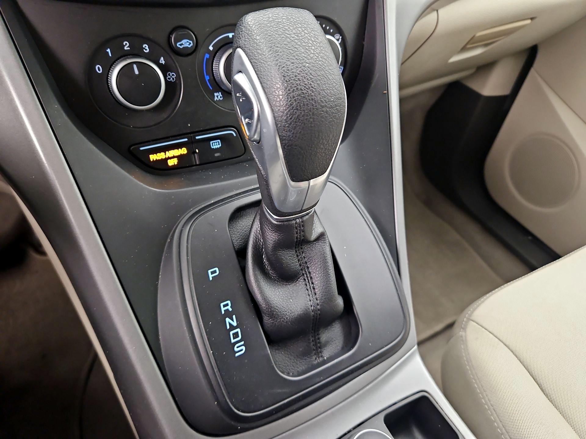 Thumbnail: 2015 Ford Escape - 17