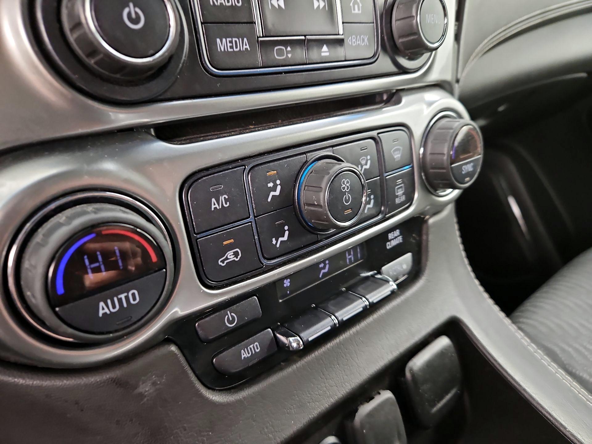 Thumbnail: 2019 Chevrolet Tahoe - 16