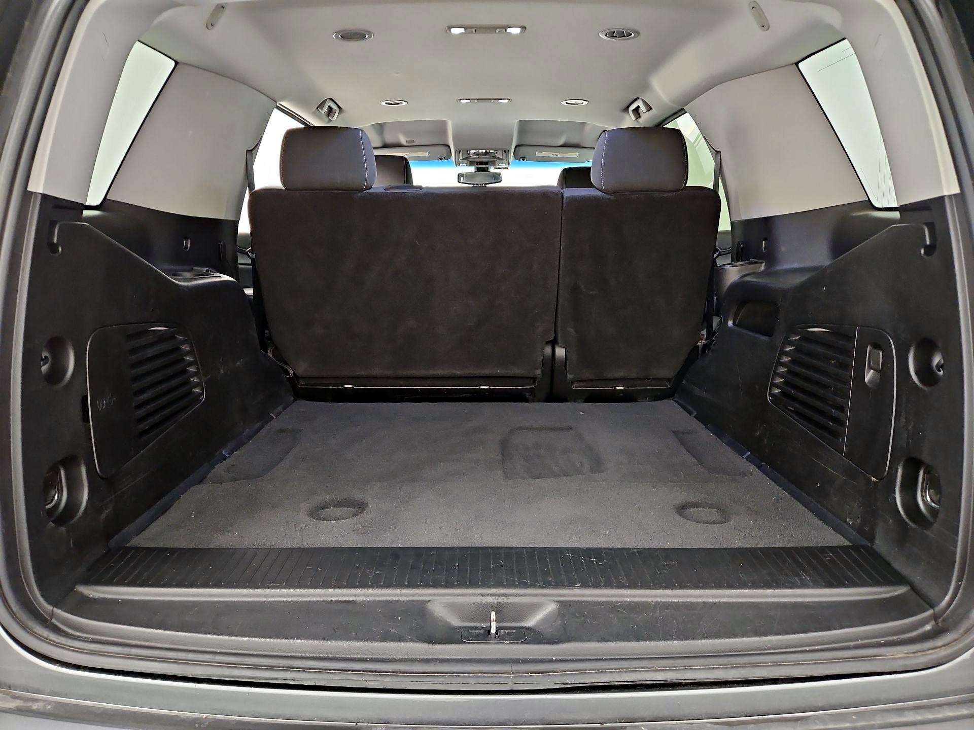 Thumbnail: 2019 Chevrolet Tahoe - 20