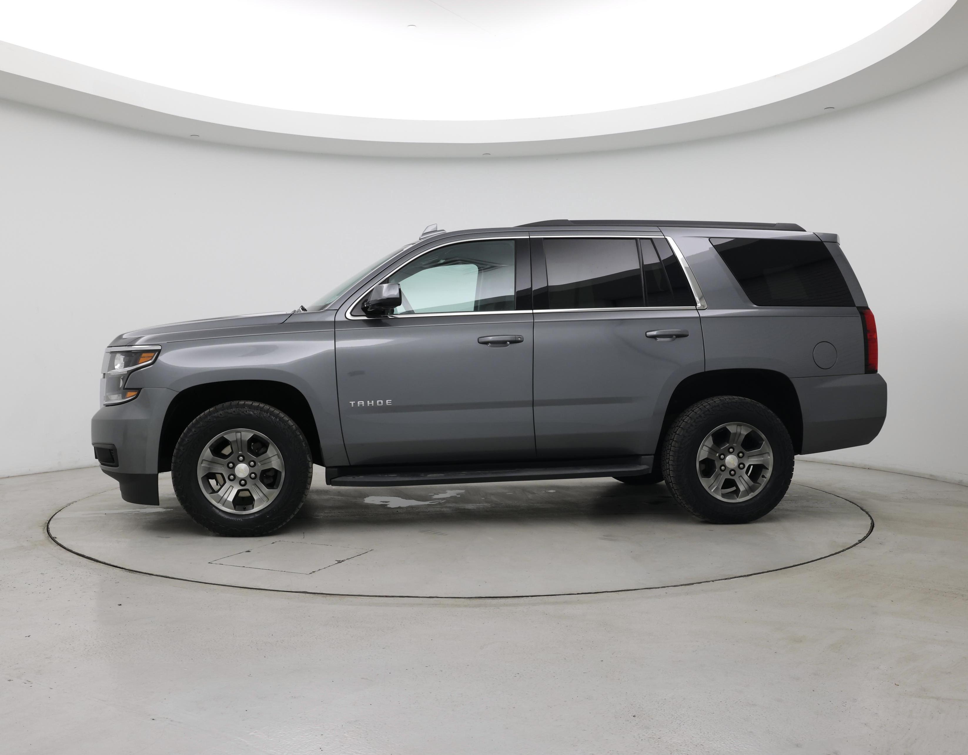Thumbnail: 2019 Chevrolet Tahoe - 3