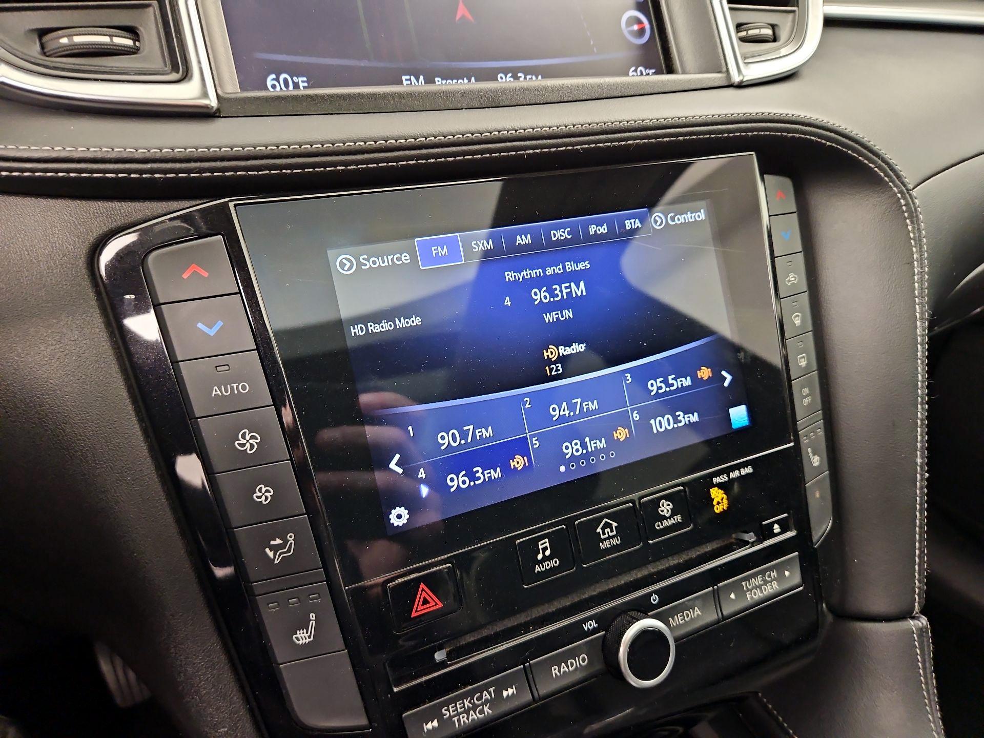 Thumbnail: 2019 INFINITI QX50 - 16