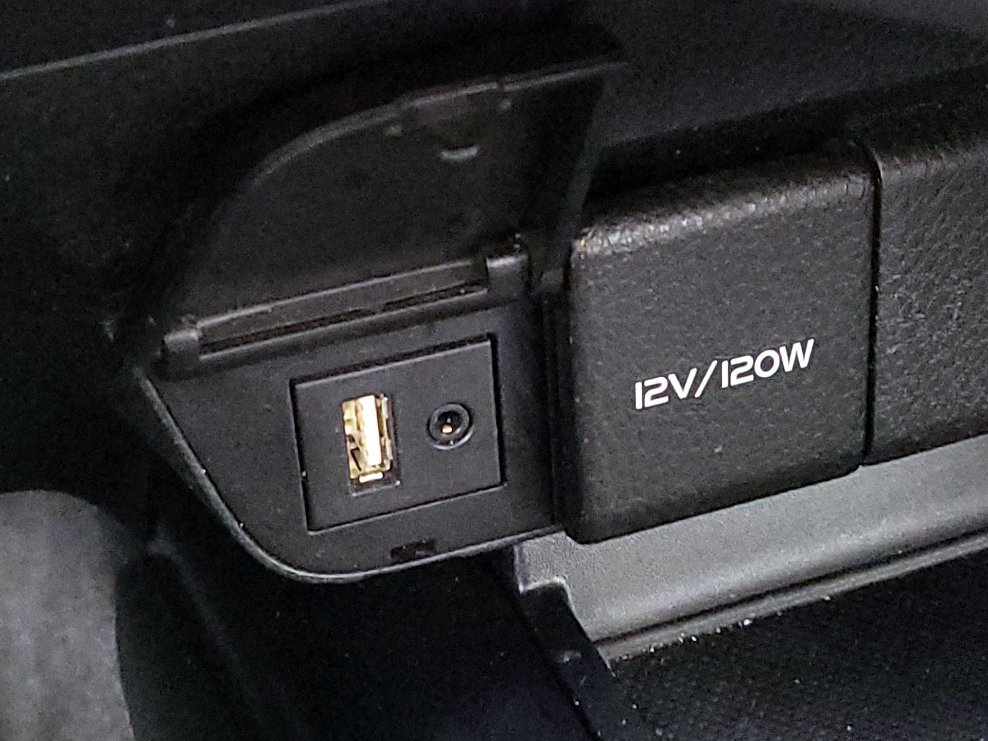 Thumbnail: 2018 Toyota Camry - 18