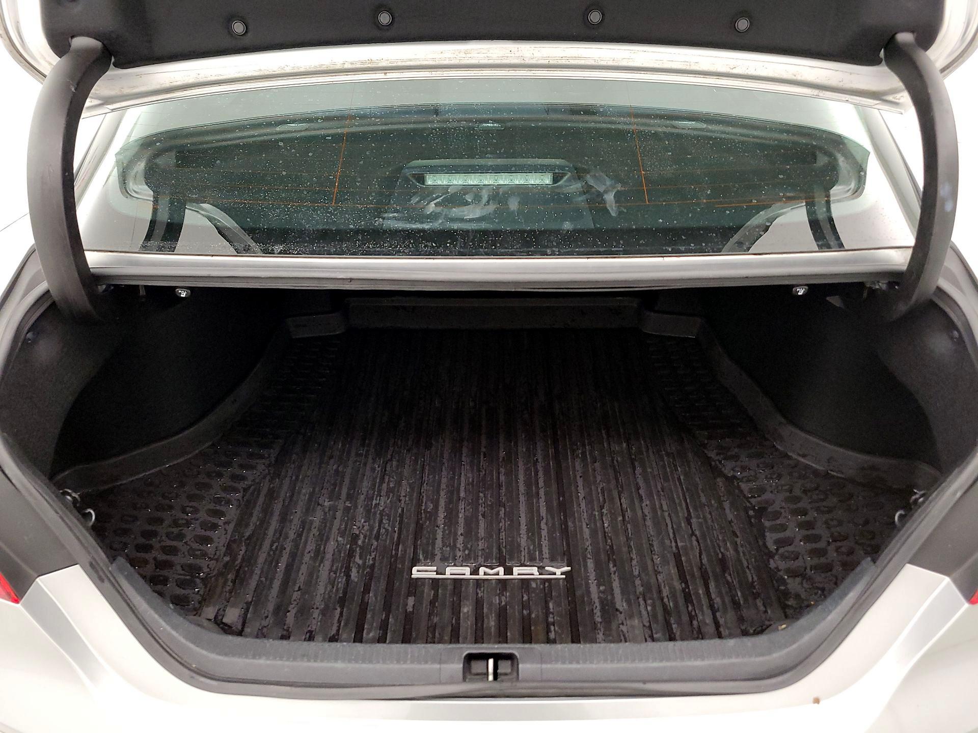 Thumbnail: 2018 Toyota Camry - 20