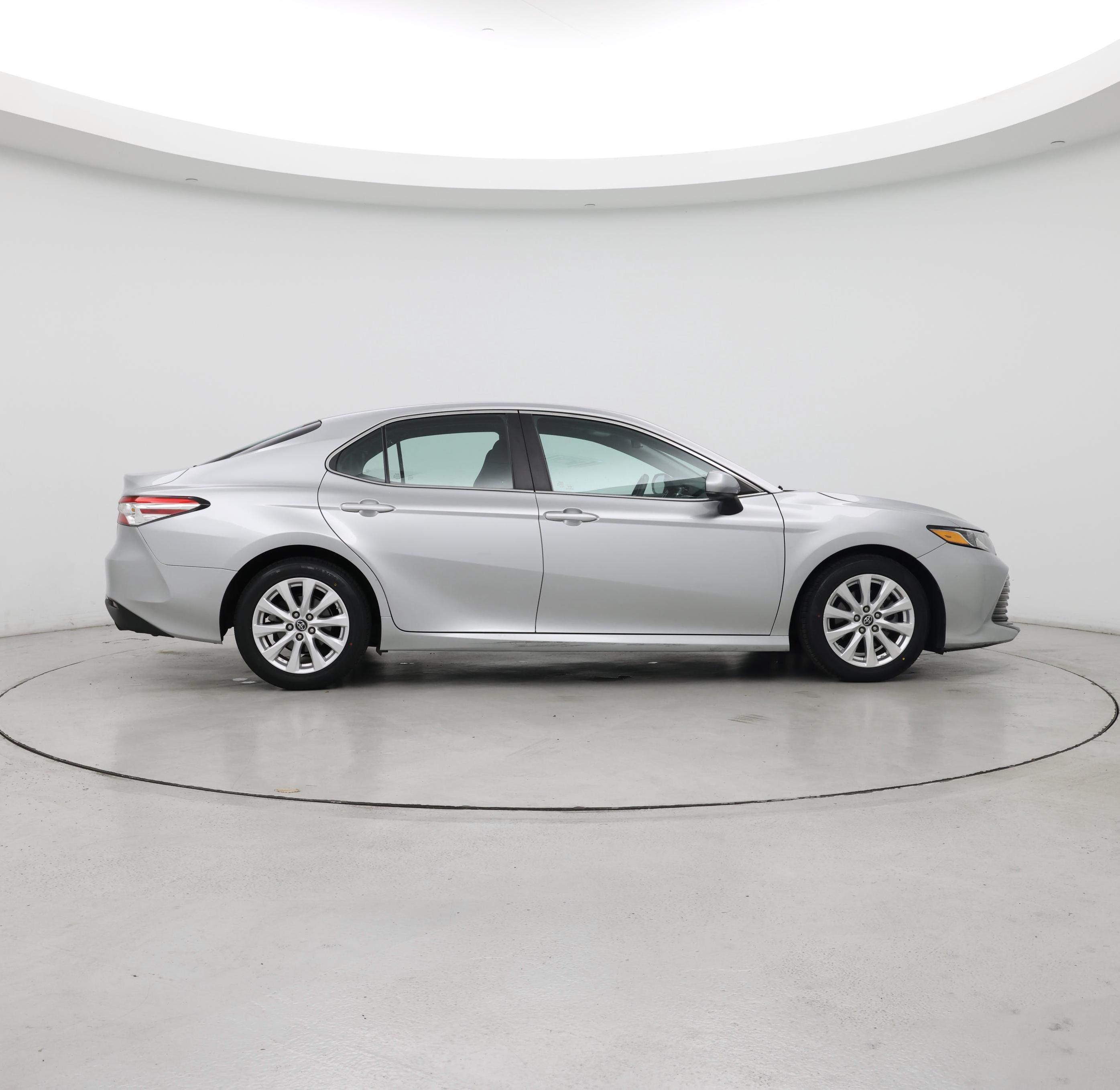 Thumbnail: 2018 Toyota Camry - 7