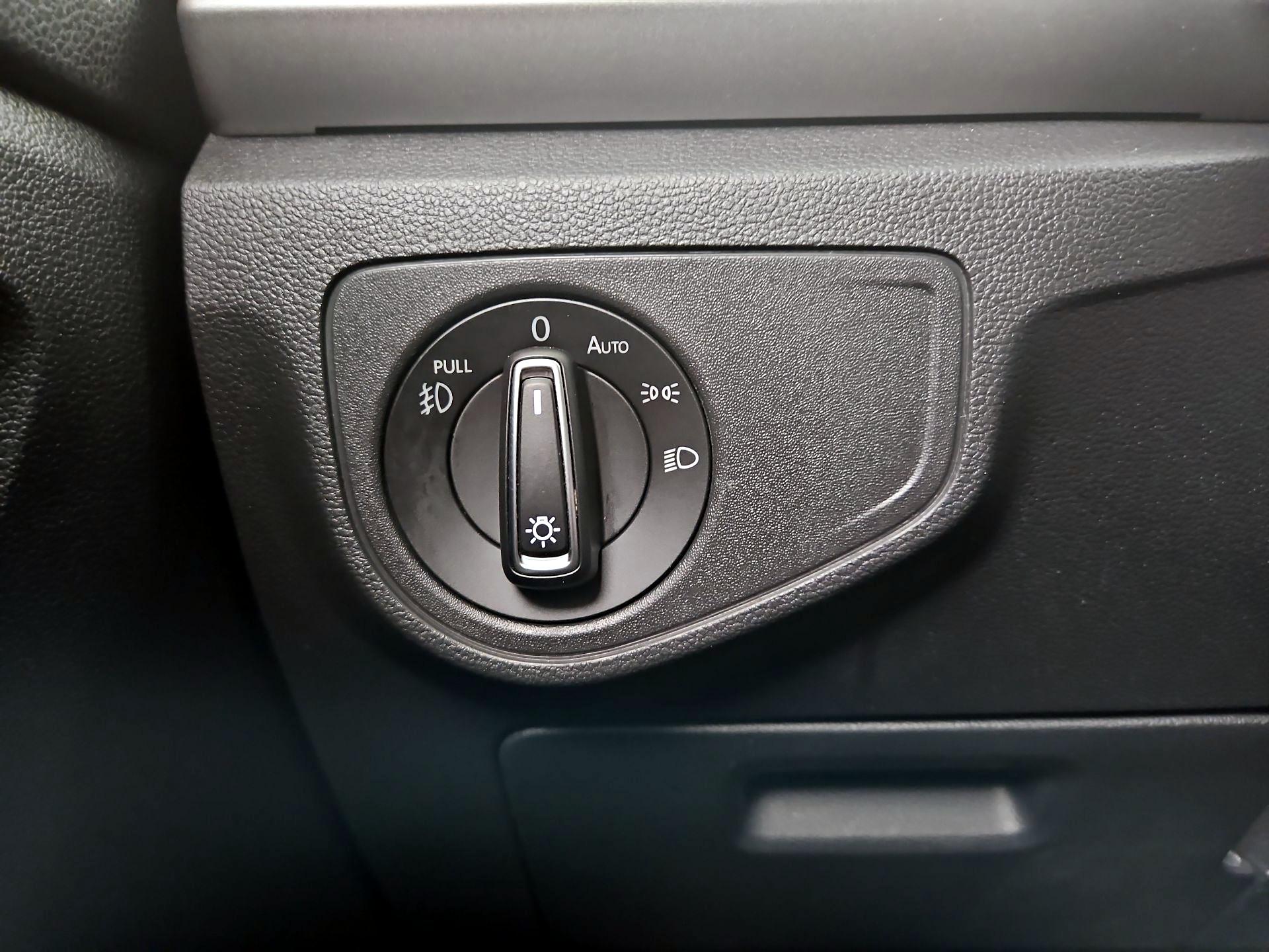 Thumbnail: 2018 Volkswagen Atlas - 13