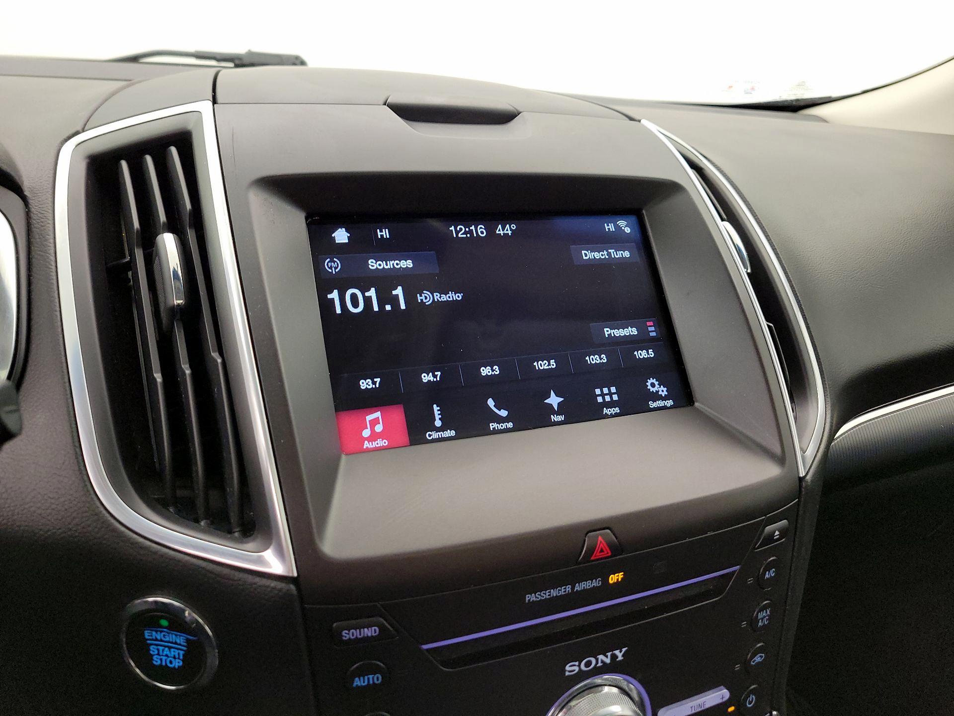 Thumbnail: 2017 Ford Edge - 16